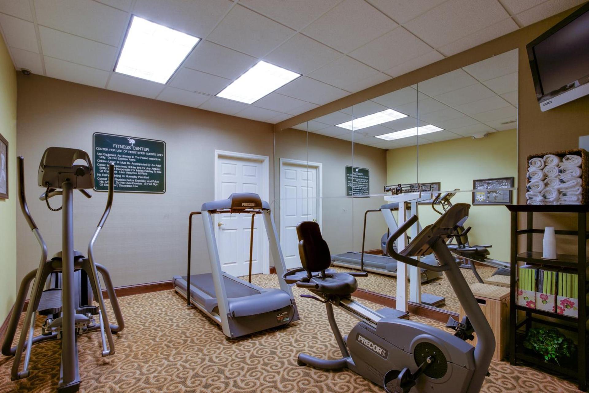Holiday Inn Express Hotel & Suites Charleston - Northwoods by IHG photo 20