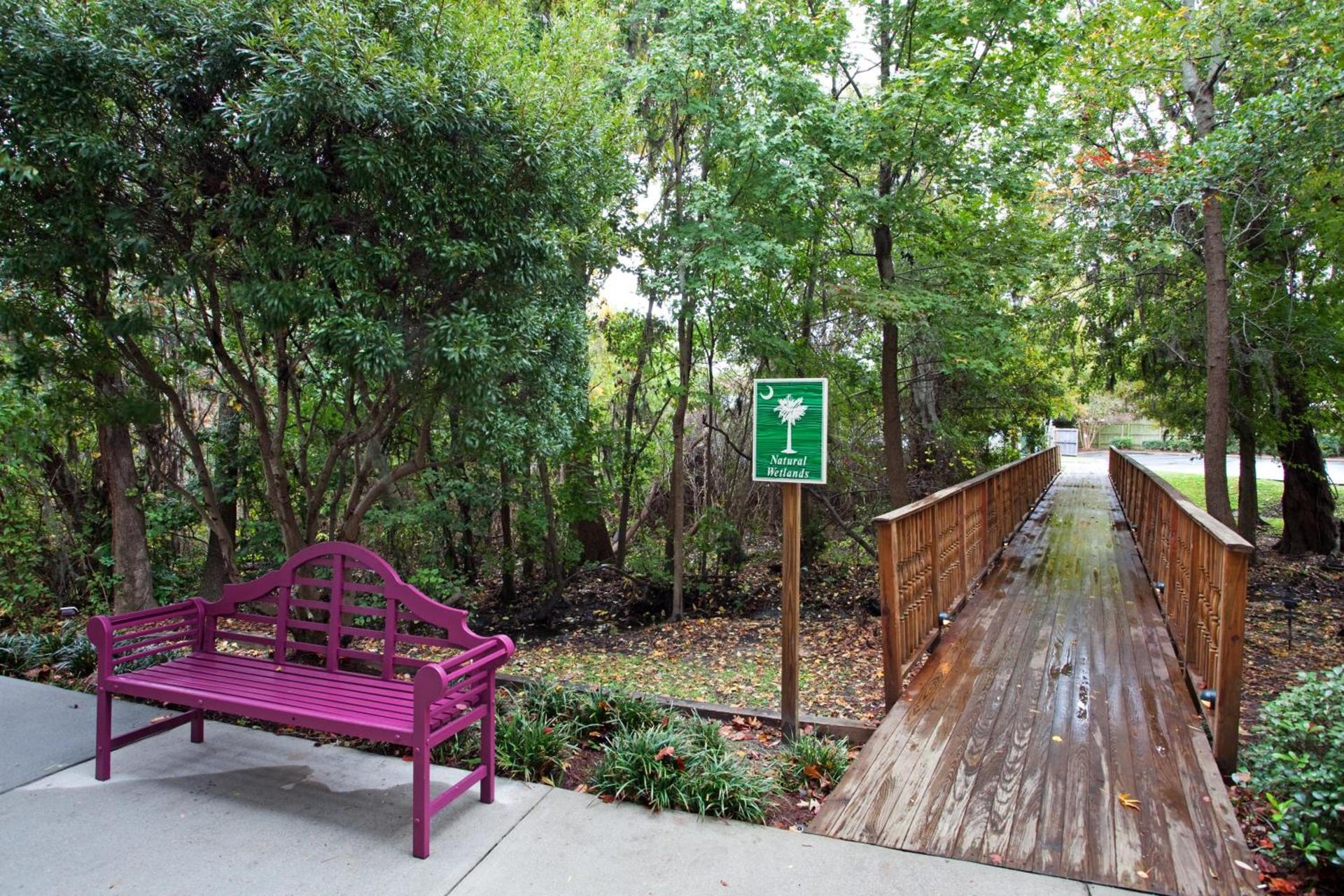 Holiday Inn Express Hotel & Suites Charleston - Northwoods by IHG photo 2