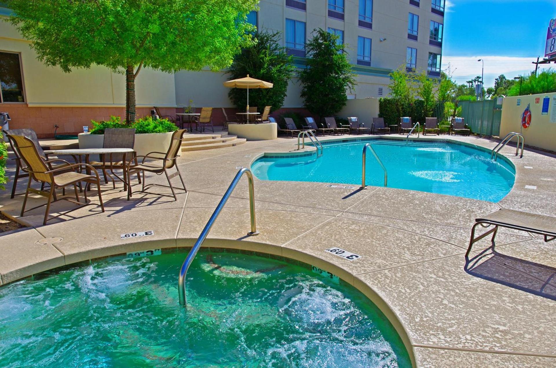Holiday Inn & Suites Phoenix Airport by IHG photo 65