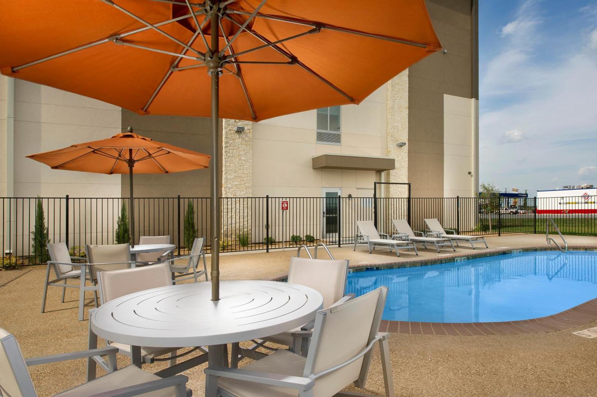 Holiday Inn Express & Suites Bay City by IHG photo 15
