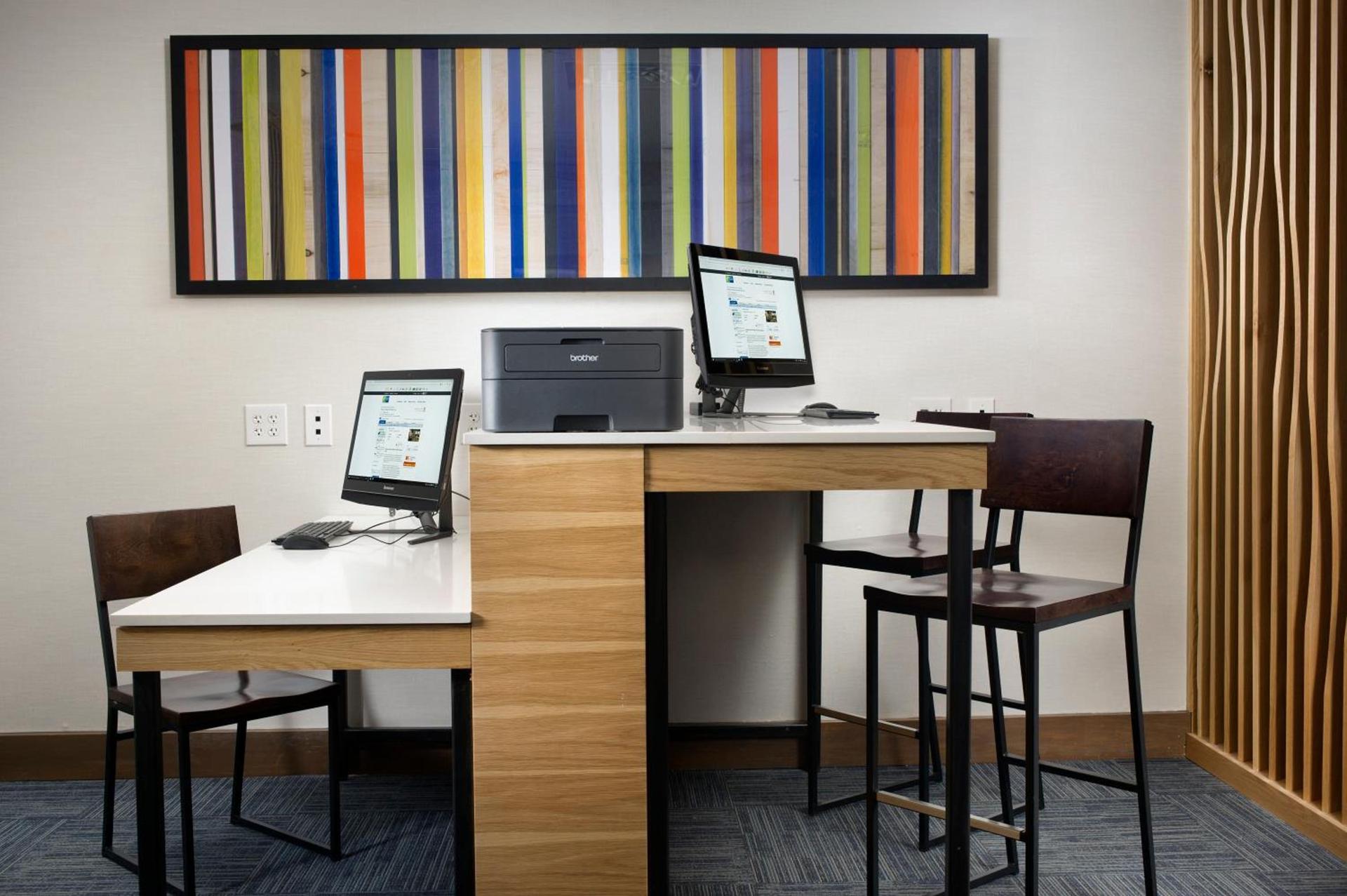 Holiday Inn Express & Suites Bay City by IHG photo 2