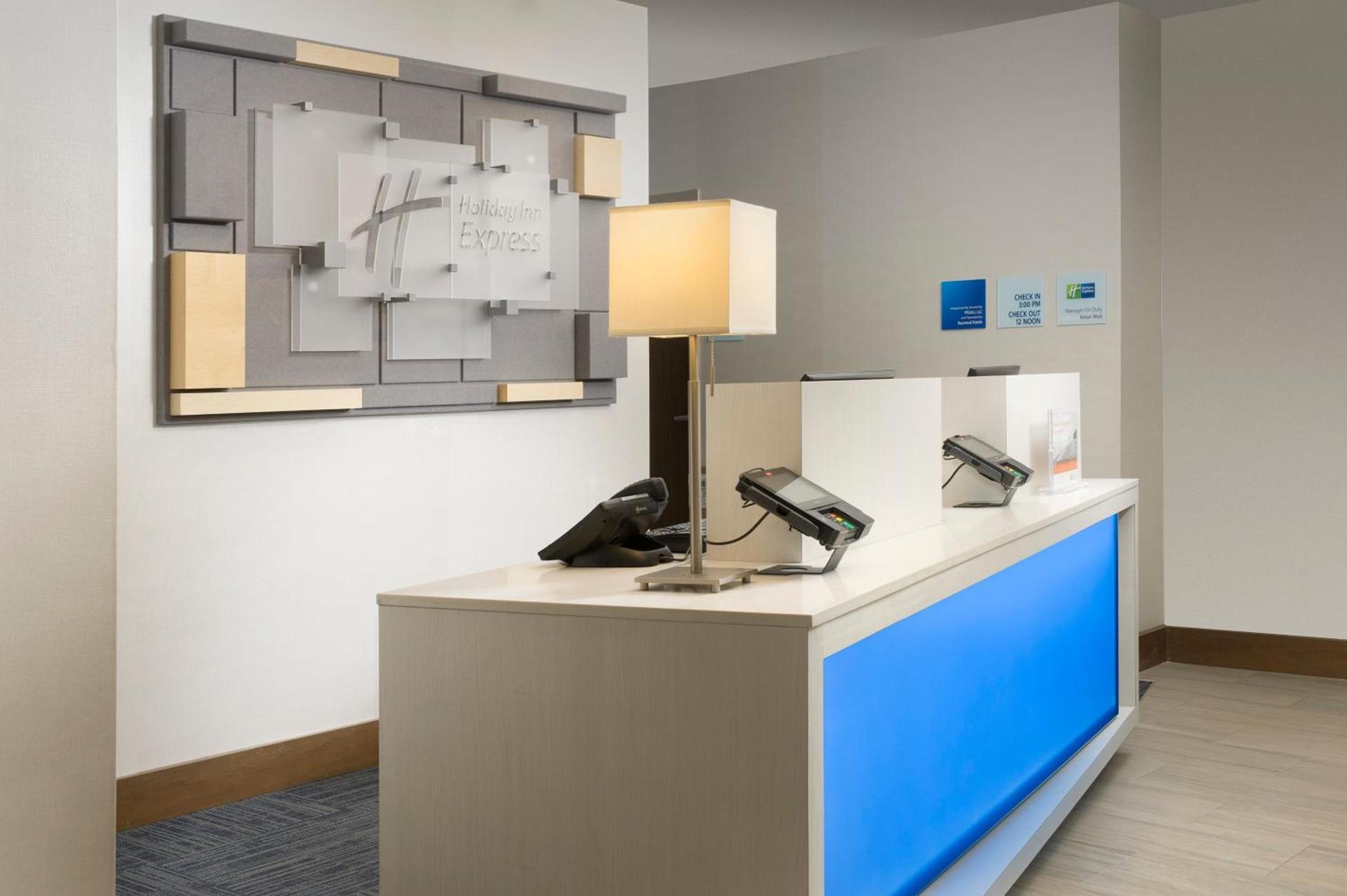 Holiday Inn Express & Suites Bay City by IHG photo 6