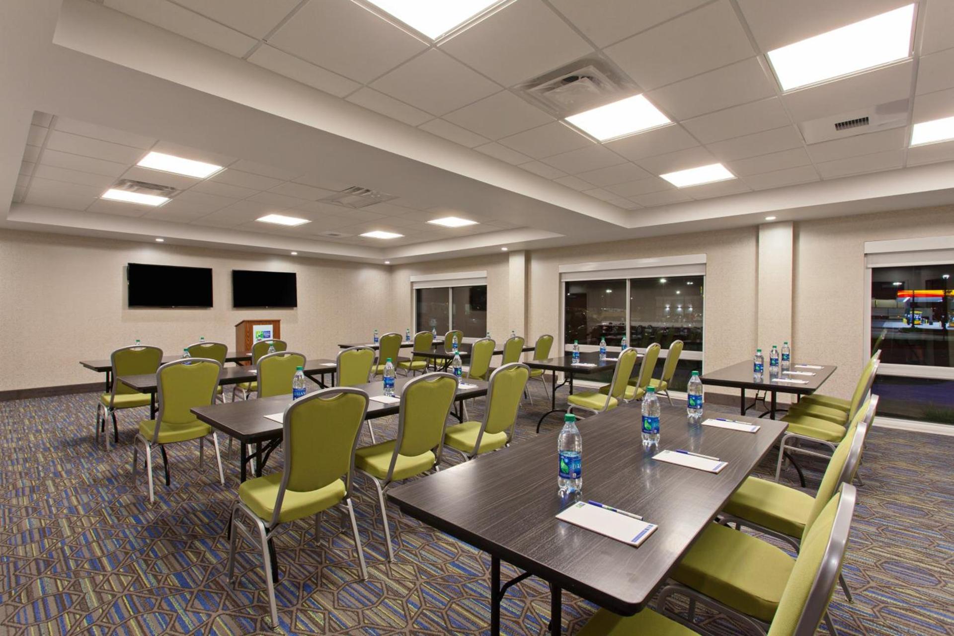 Holiday Inn Express & Suites - Brigham City - North Utah by IHG photo 8