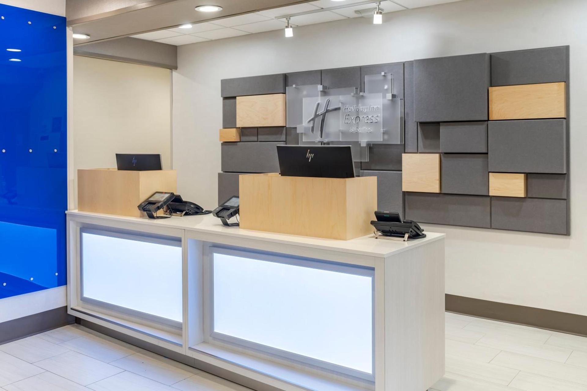 Holiday Inn Express Hotel & Suites Albuquerque Midtown by IHG photo 23