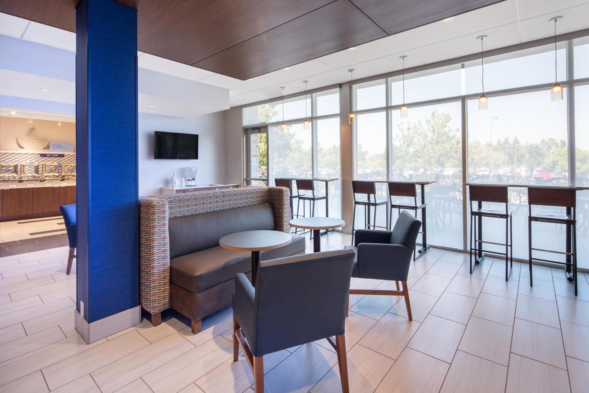 Holiday Inn Express & Suites Chico by IHG photo 52