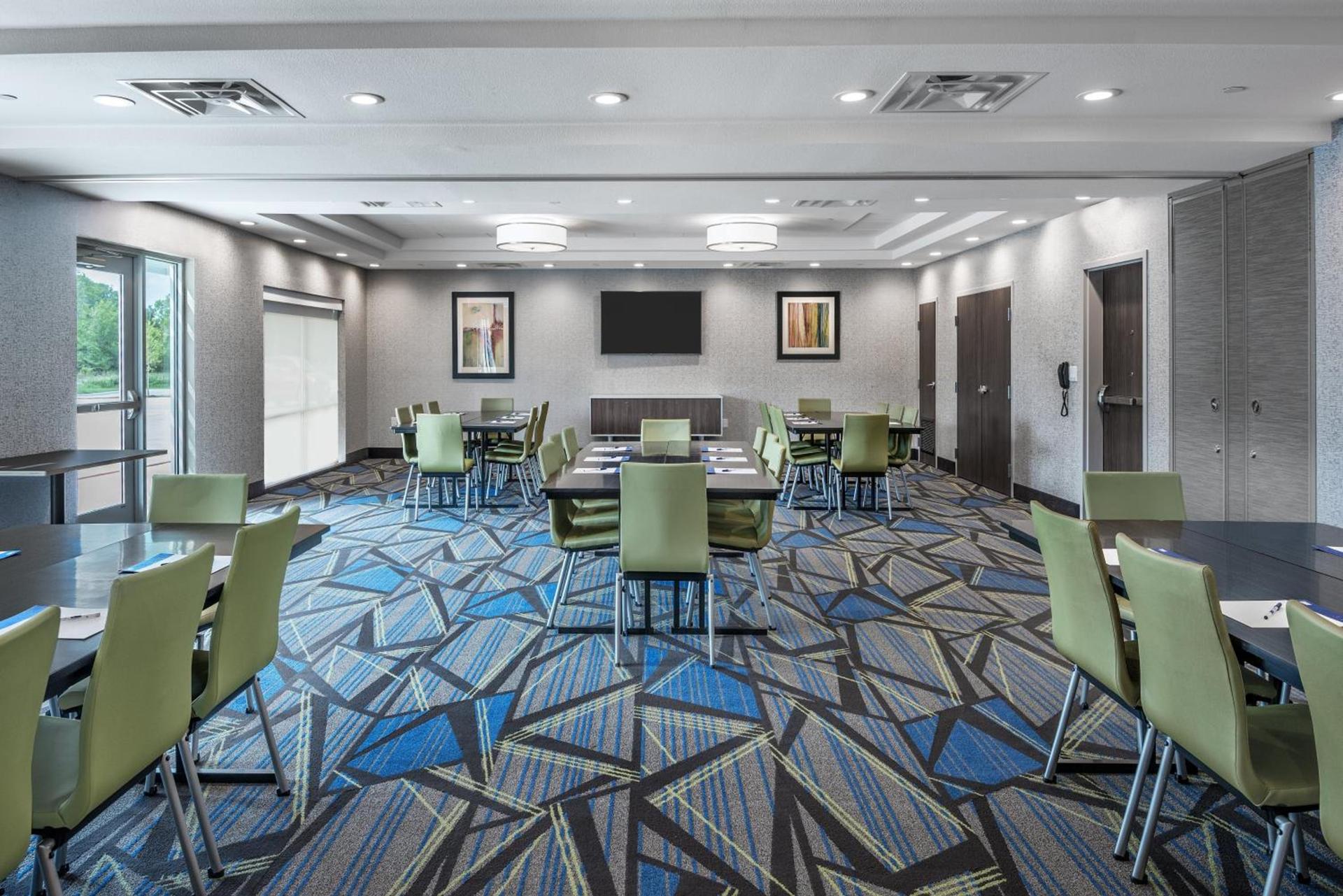 Holiday Inn Express & Suites Bryan - College Station by IHG photo 60