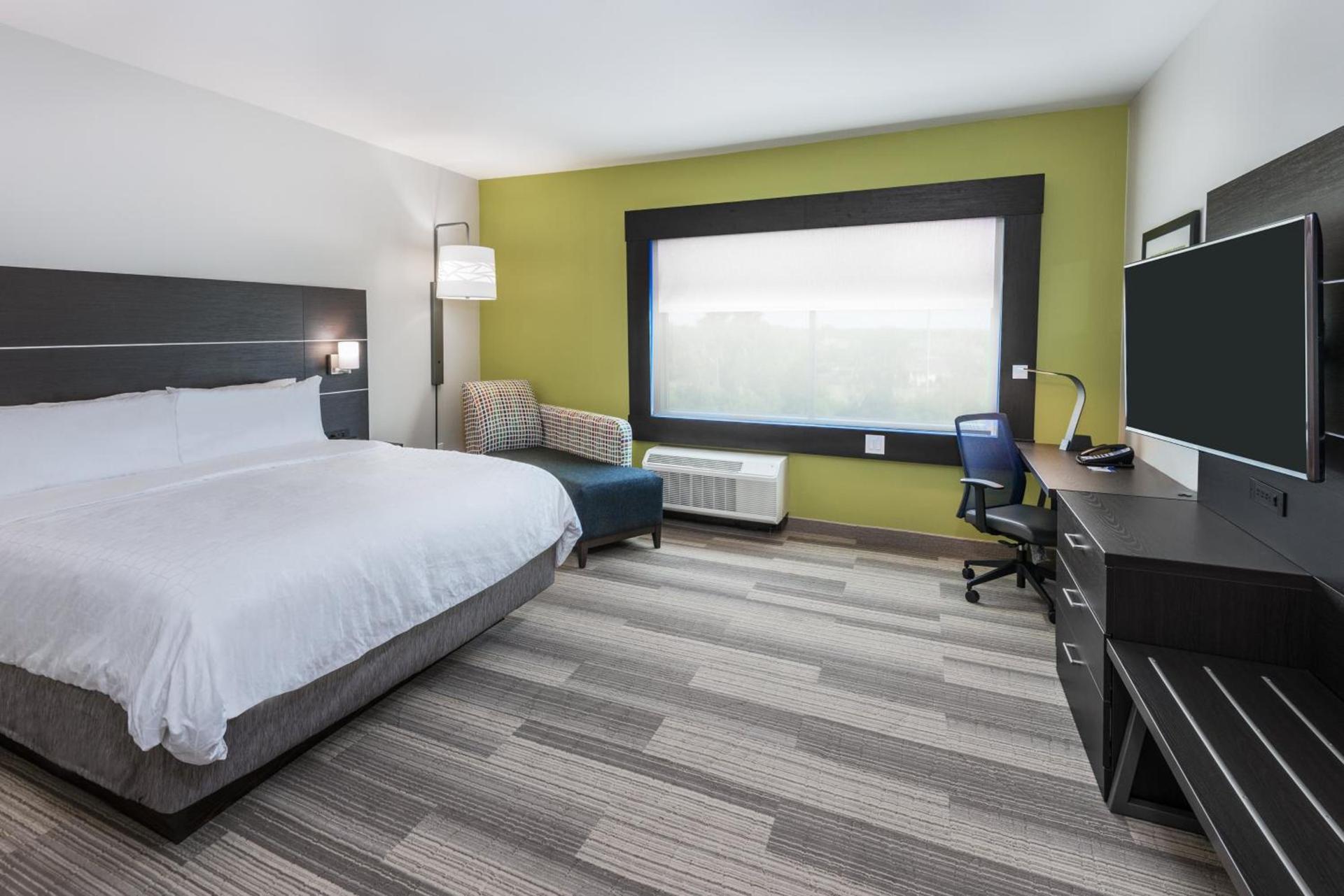 Holiday Inn Express & Suites Bryan - College Station by IHG photo 21