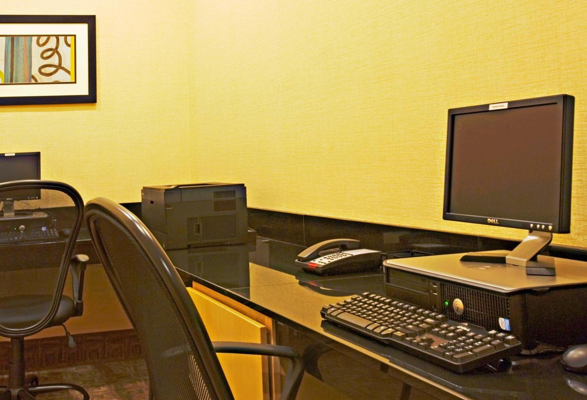 Holiday Inn Express Hotel and Suites Borger by IHG photo 11