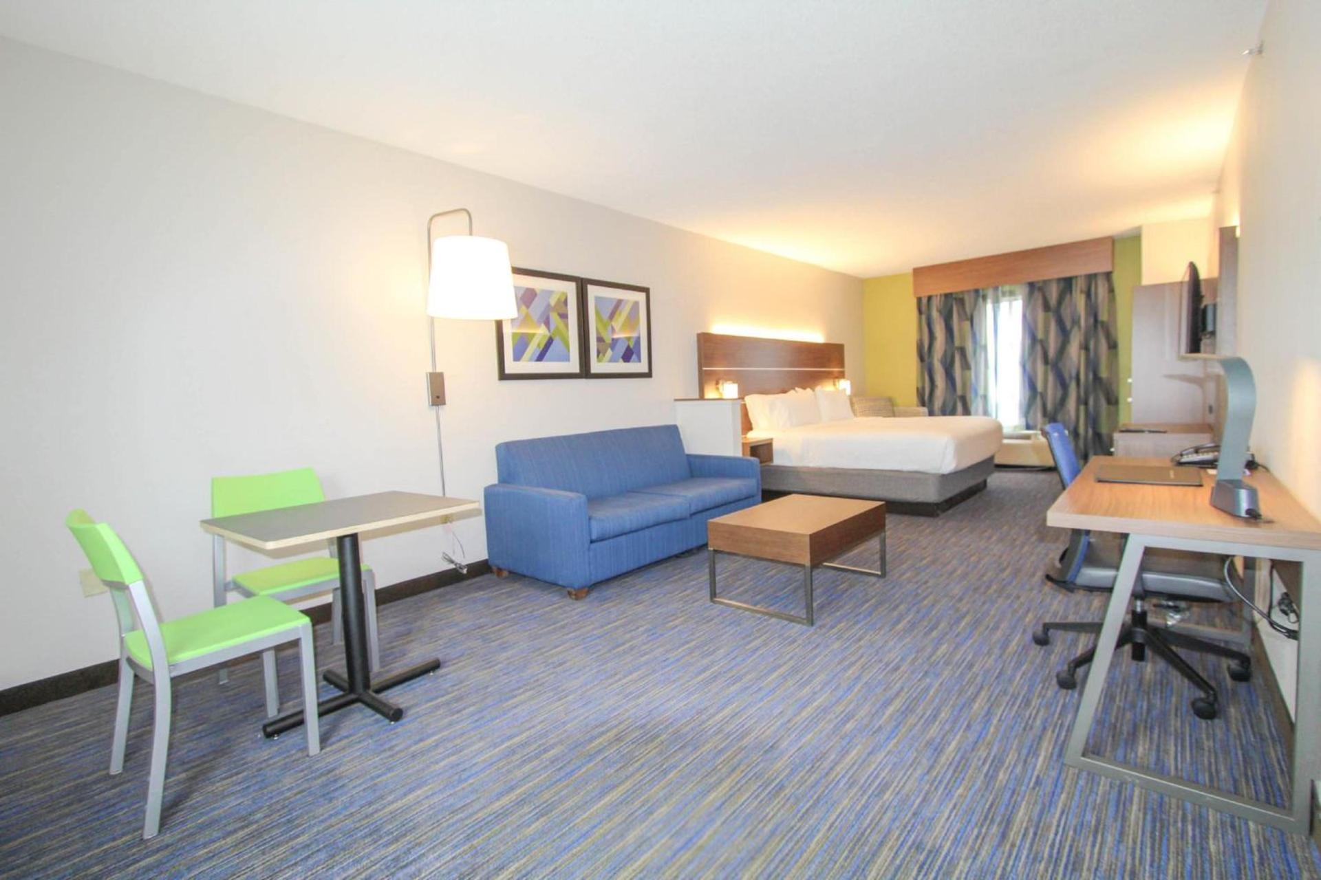 Holiday Inn Express Hotel & Suites Charleston - North by IHG photo 15