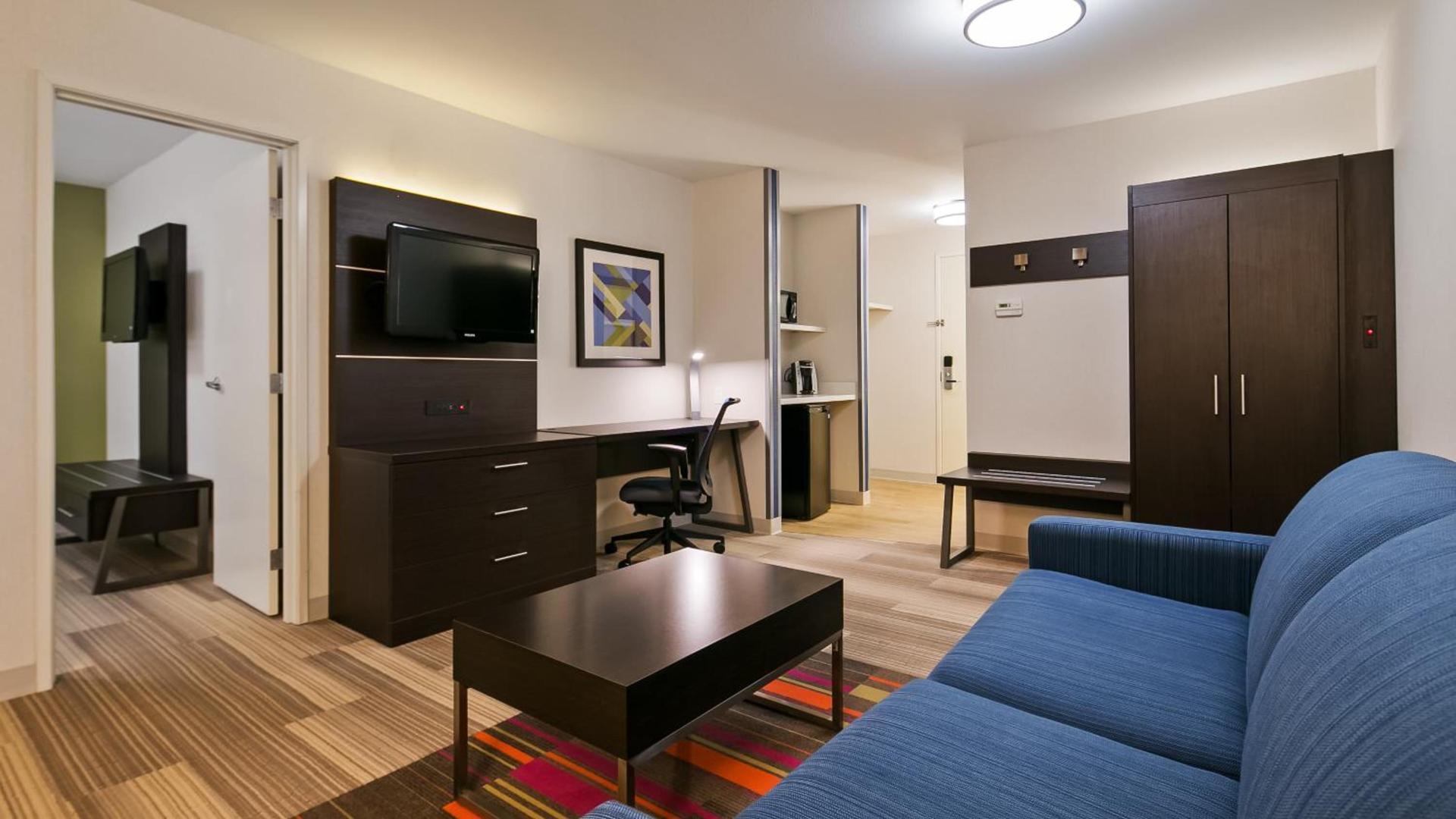 Holiday Inn Express Hotel & Suites Everett by IHG photo 42