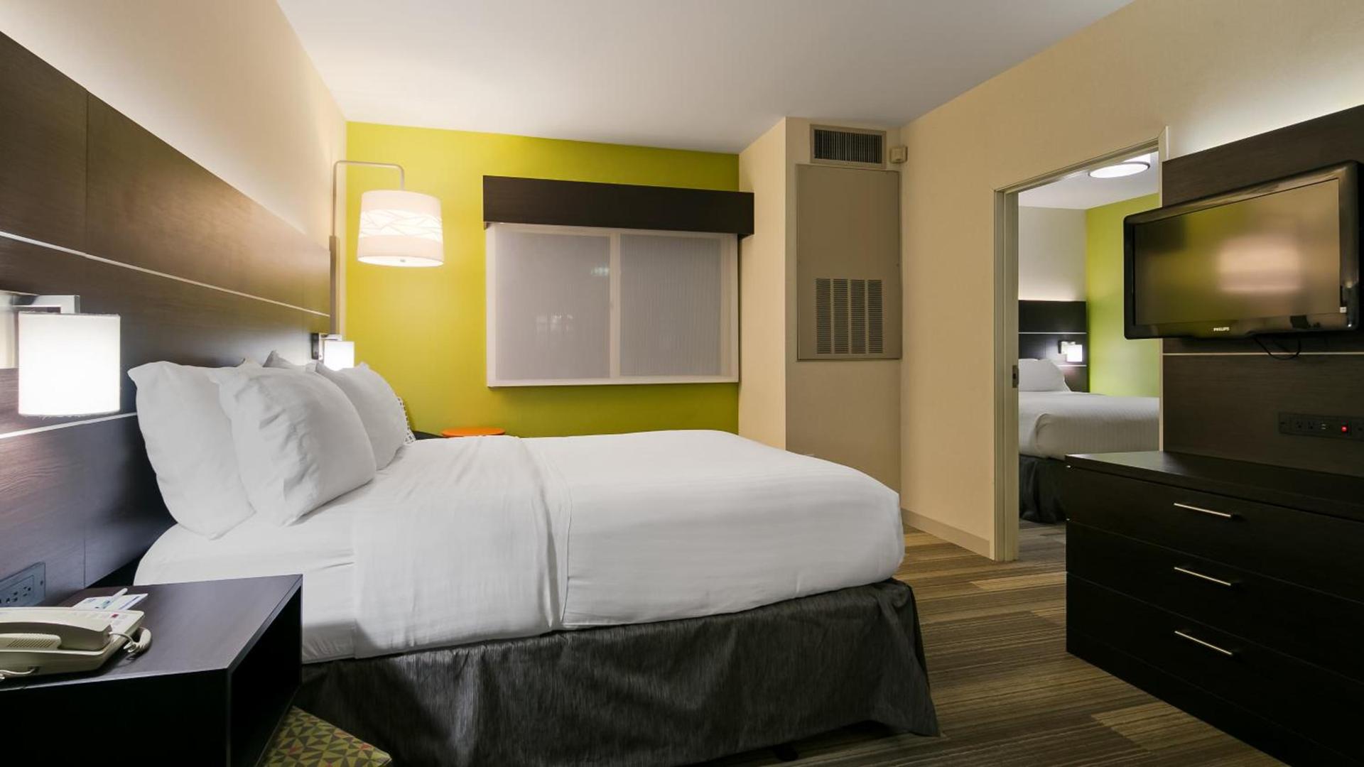 Holiday Inn Express Hotel & Suites Everett by IHG photo 51
