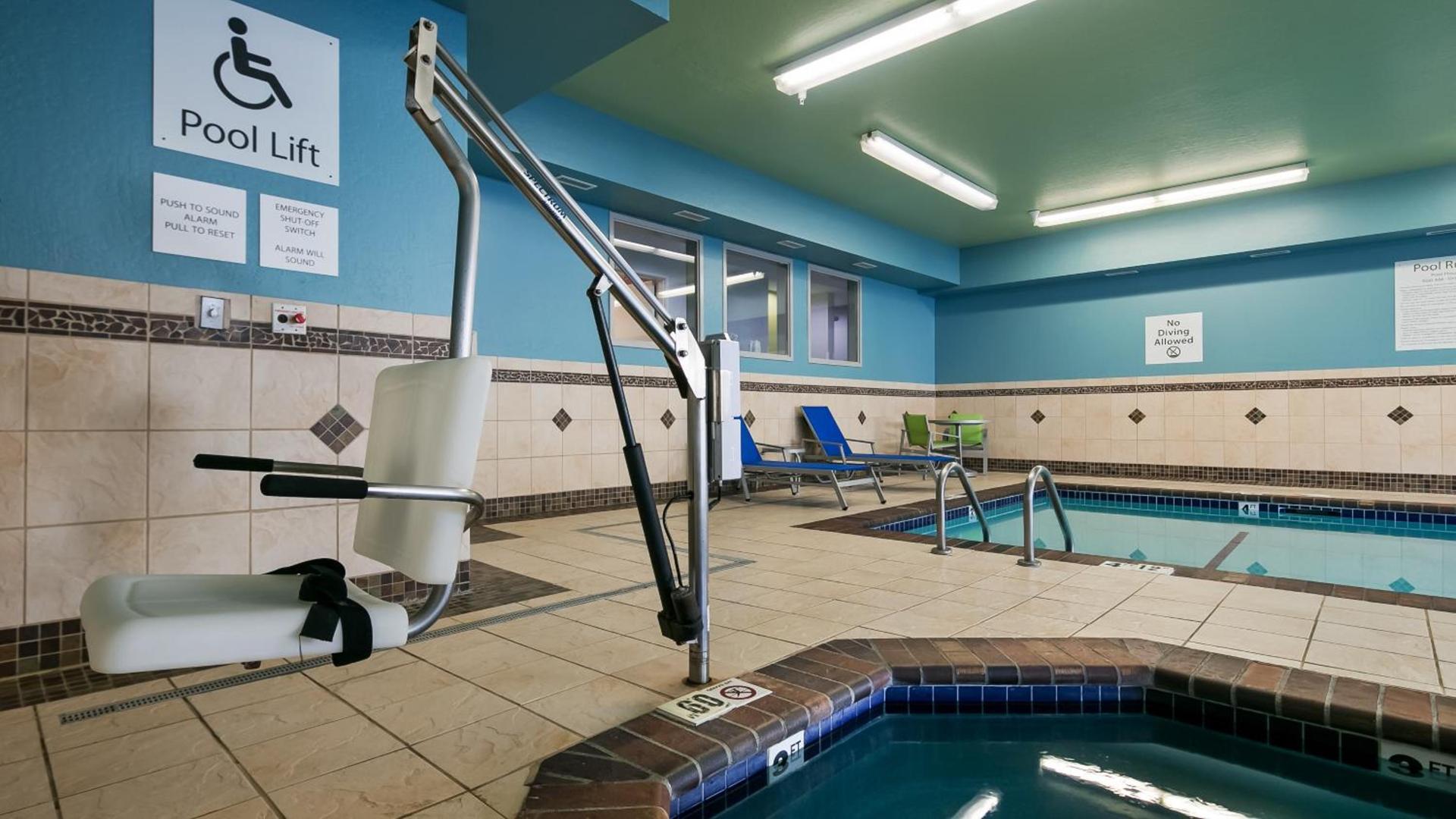 Holiday Inn Express Hotel & Suites Everett by IHG photo 21