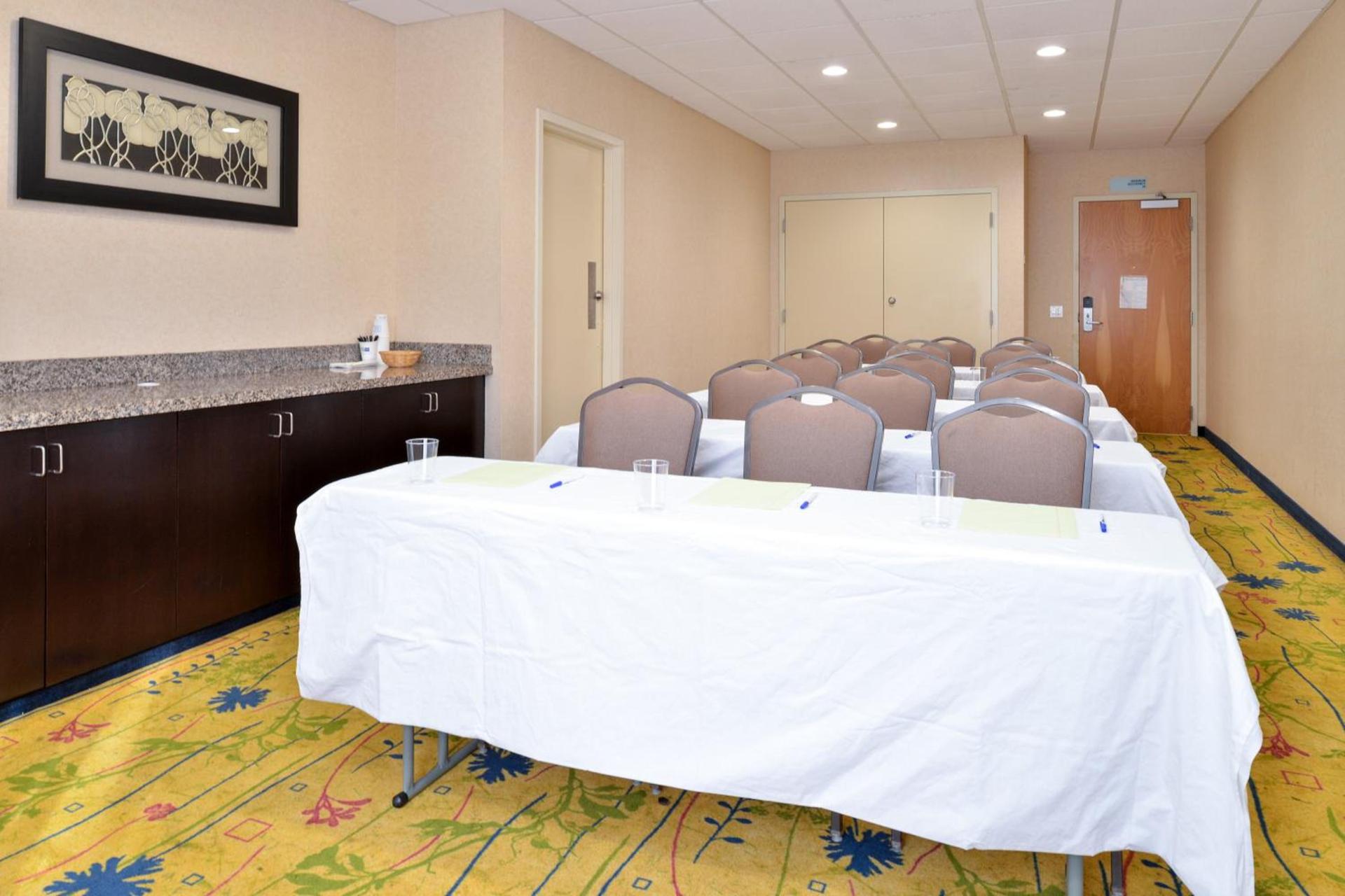 Hampton Inn & Suites Cathedral City — hotel in Cathedral City