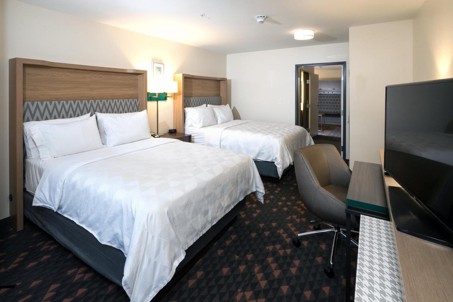 Holiday Inn Hotel & Suites - Mount Pleasant by IHG photo 65