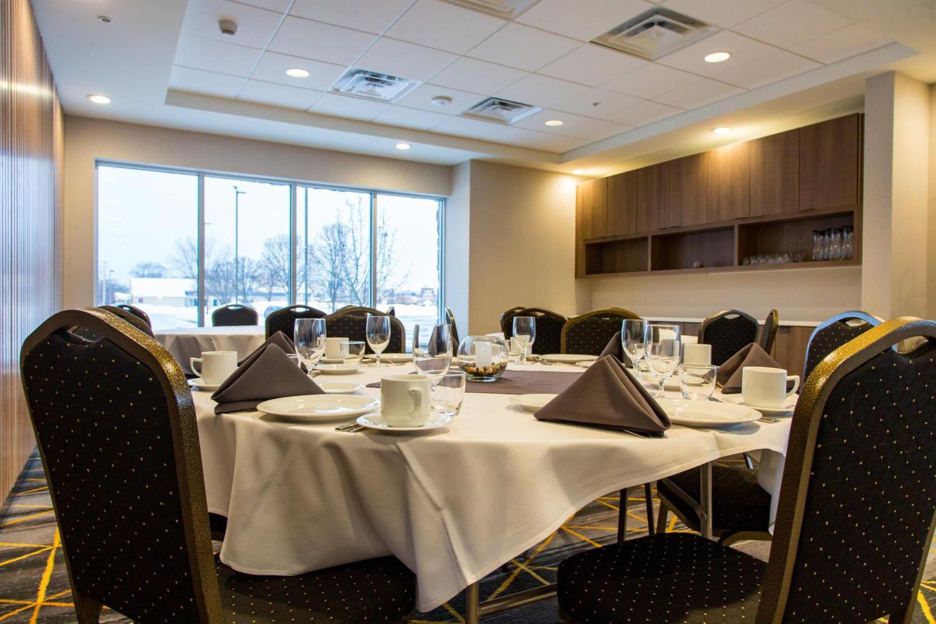Holiday Inn Hotel & Suites - Mount Pleasant by IHG photo 9