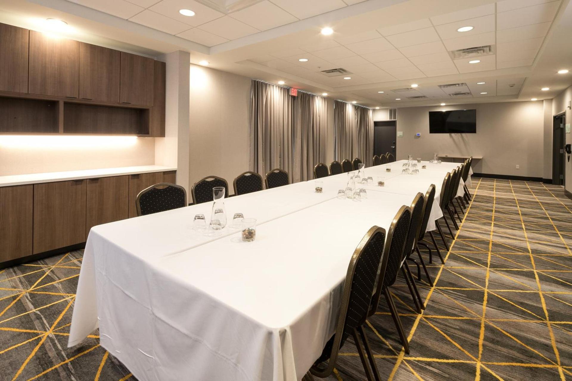 Holiday Inn Hotel & Suites - Mount Pleasant by IHG photo 10