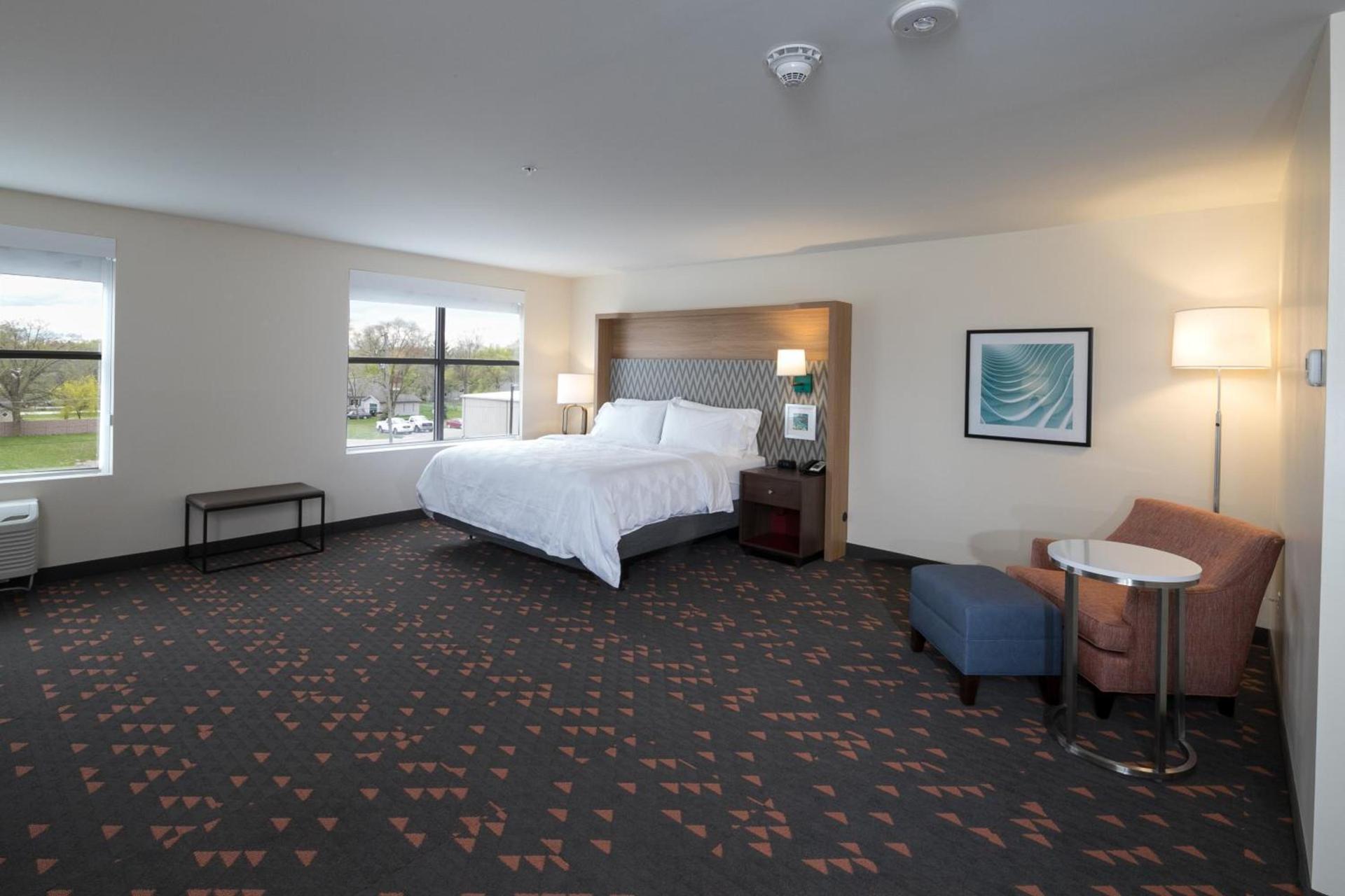 Holiday Inn Hotel & Suites - Mount Pleasant by IHG photo 32