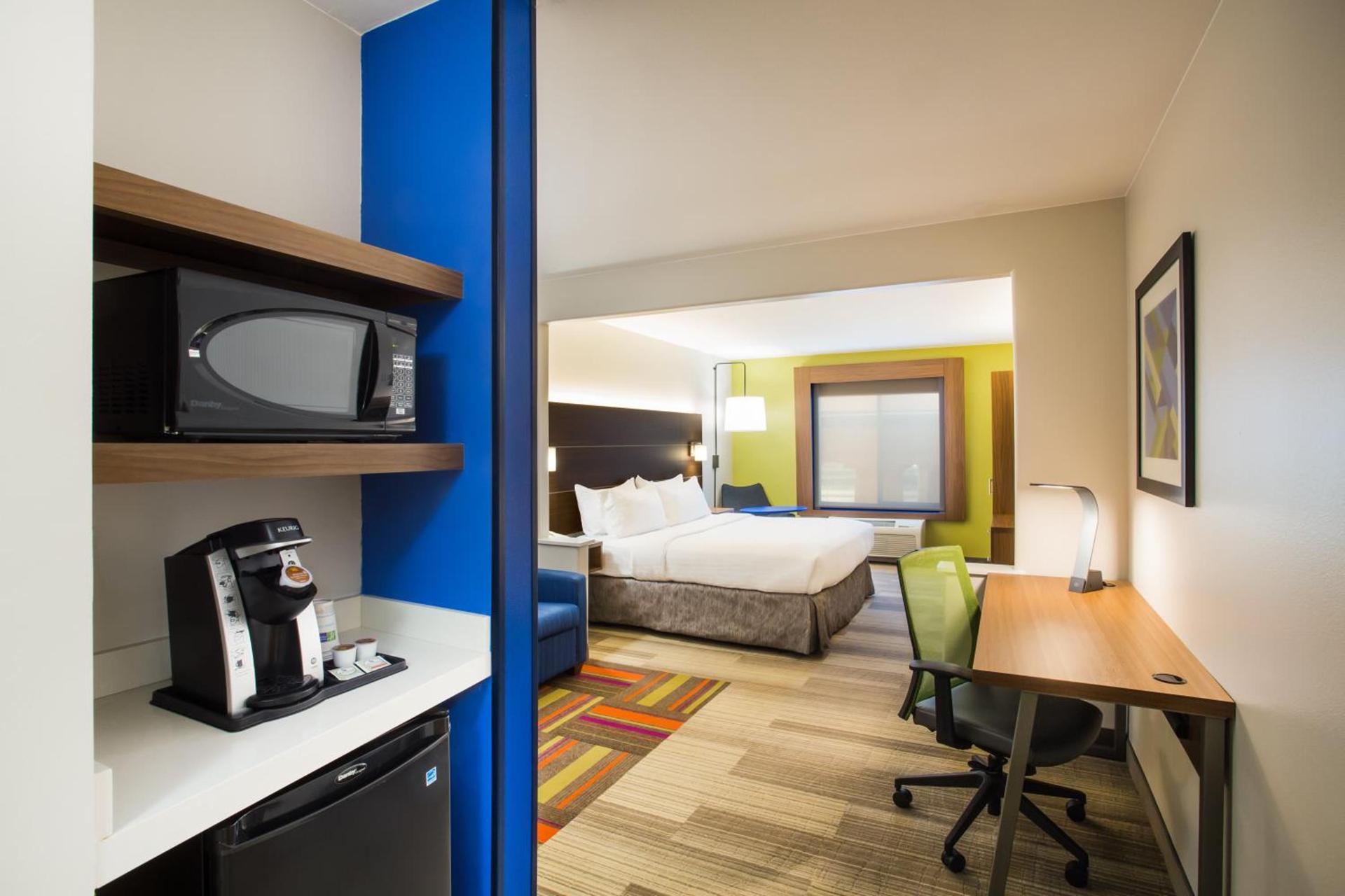 Holiday Inn Express Hotel & Suites Cedar City by IHG photo 49