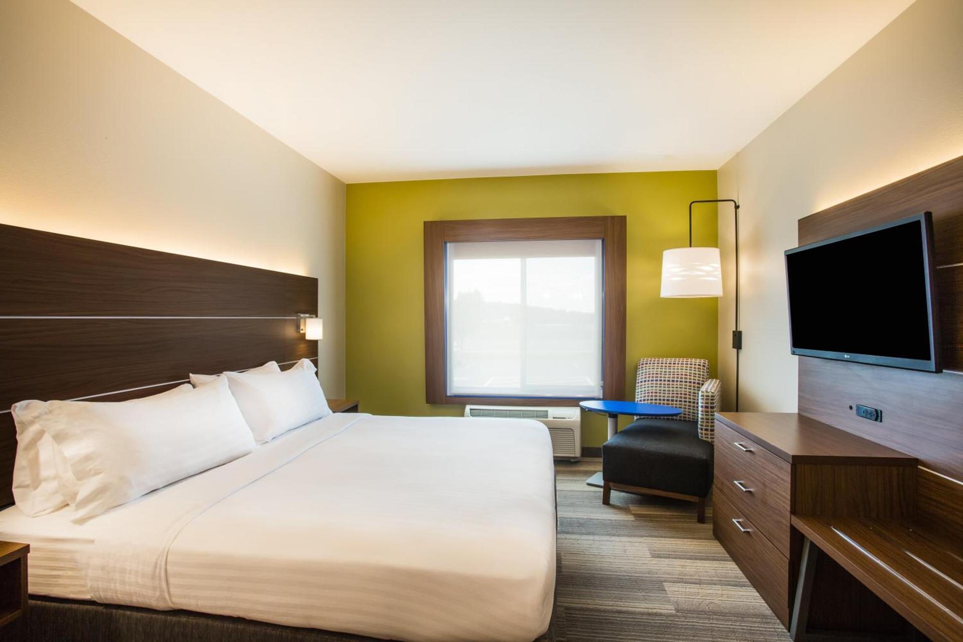 Holiday Inn Express Hotel & Suites Cedar City by IHG photo 47