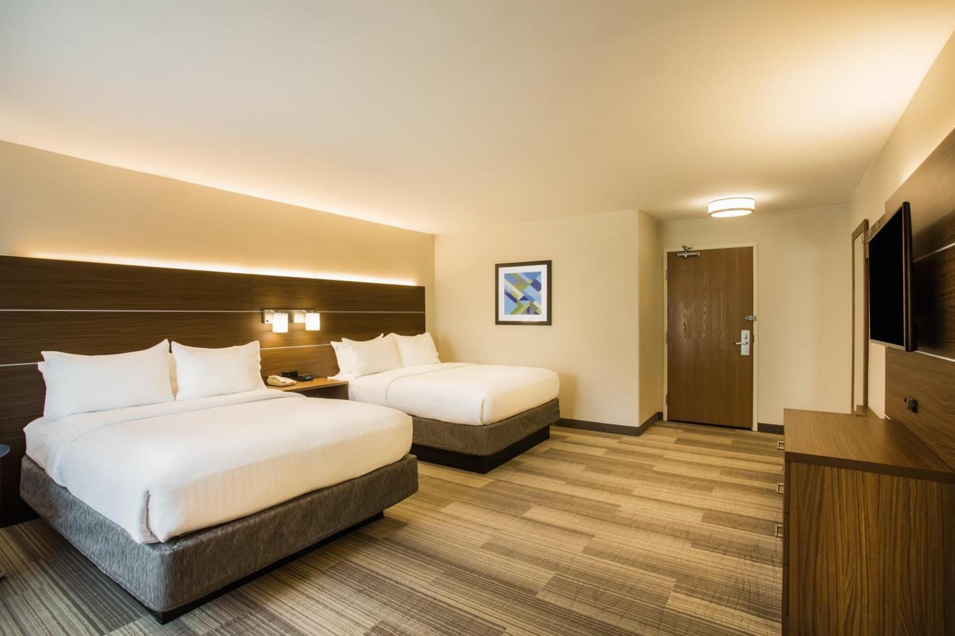 Holiday Inn Express Hotel & Suites Cedar City by IHG photo 50
