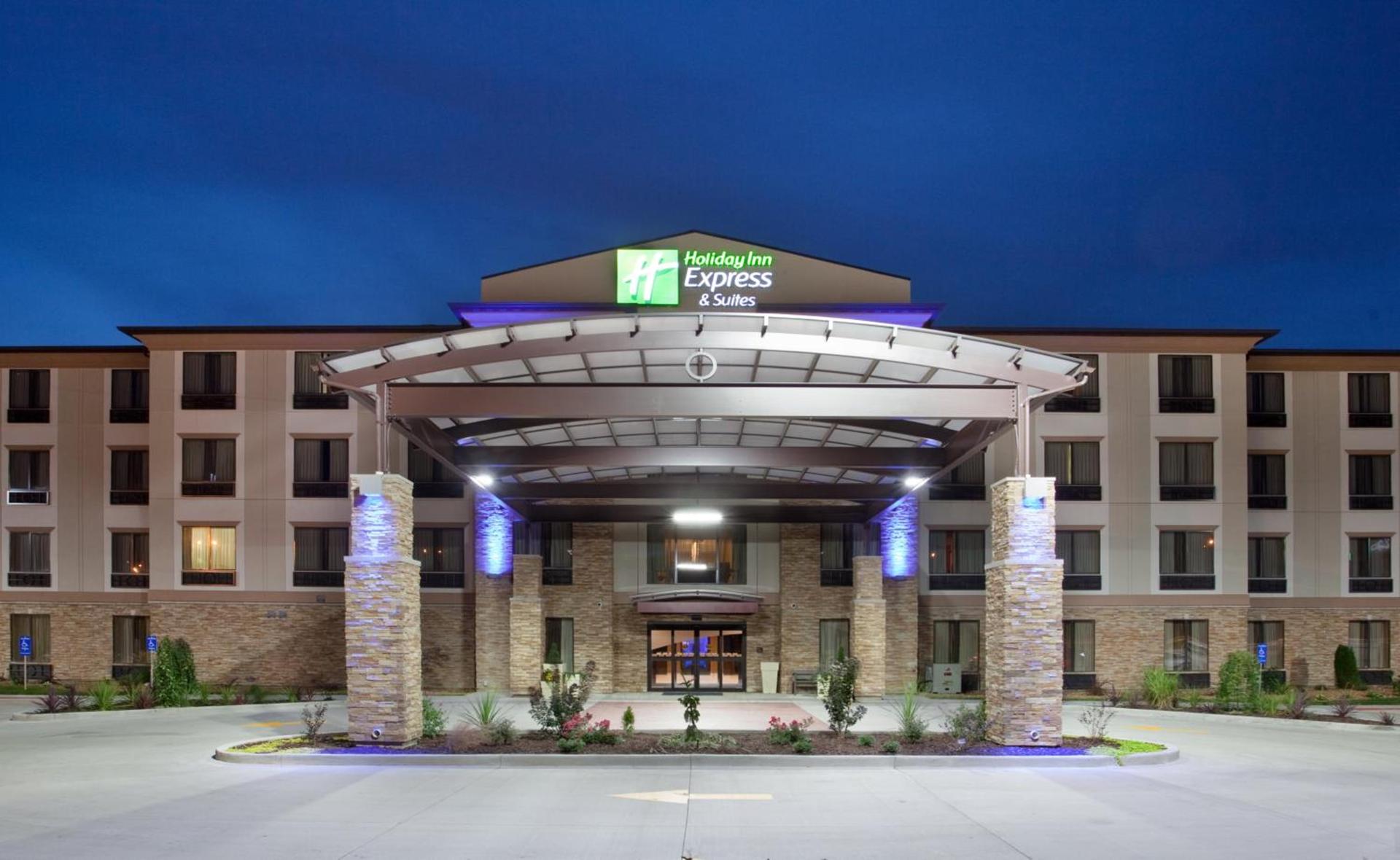 Holiday Inn Express & Suites St Louis Airport by IHG — hotel in Woodson Terrace