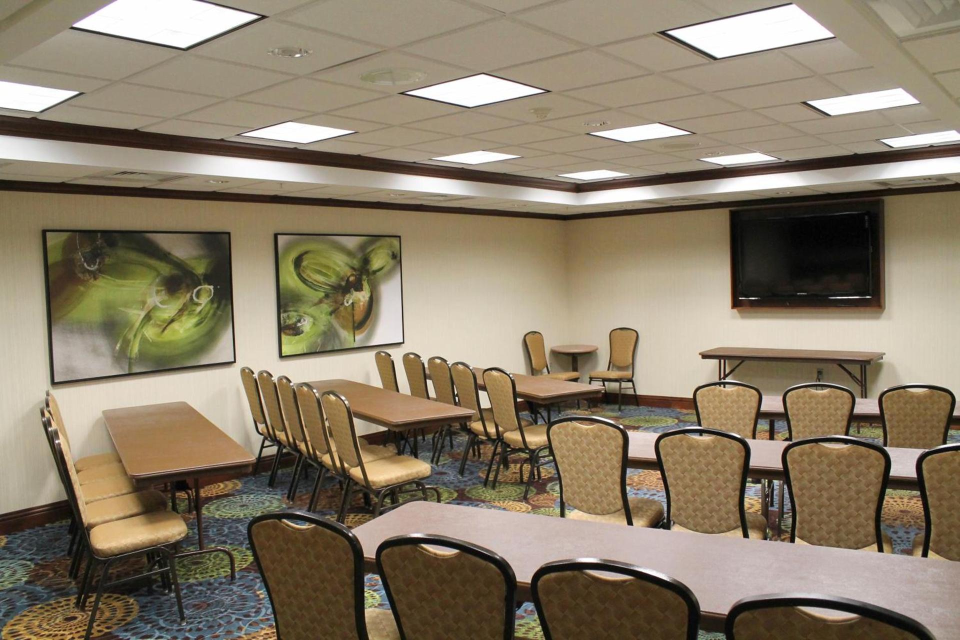 Holiday Inn Express Hotel & Suites Cape Girardeau I-55 by IHG photo 18