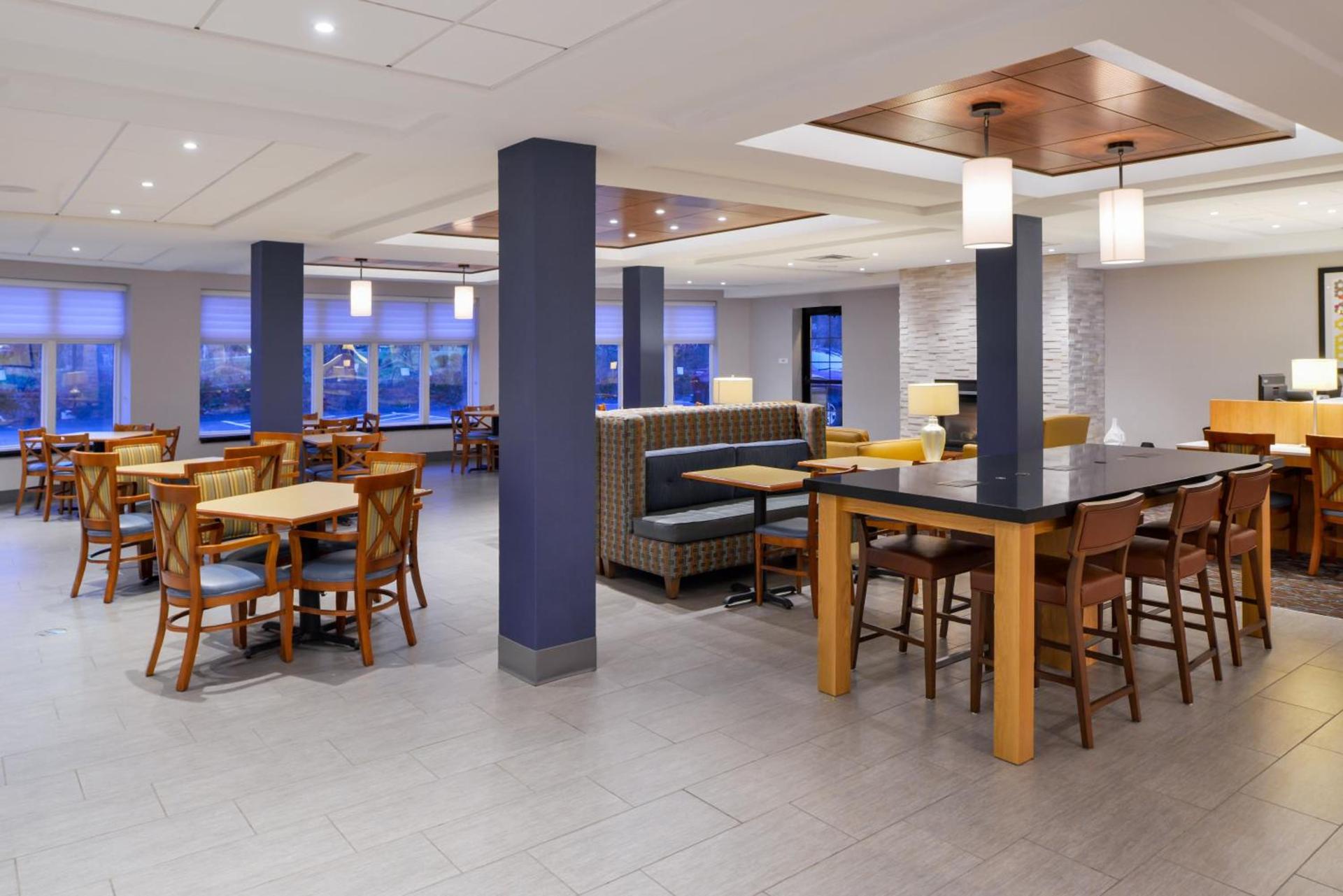 Holiday Inn Express Hotel & Suites Clifton Park by IHG photo 12