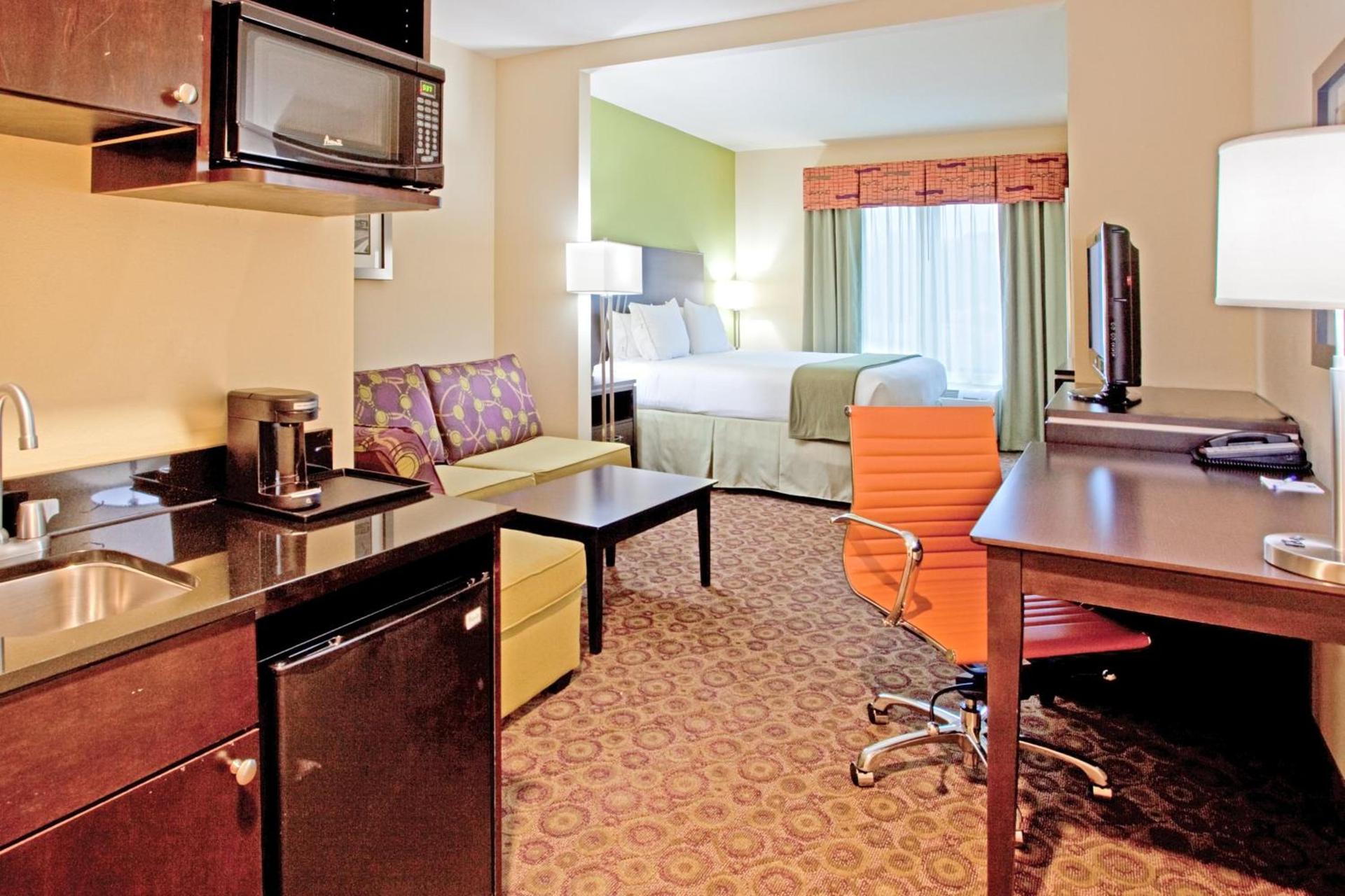 Holiday Inn Express Hotel & Suites Clemson - University Area by IHG photo 32