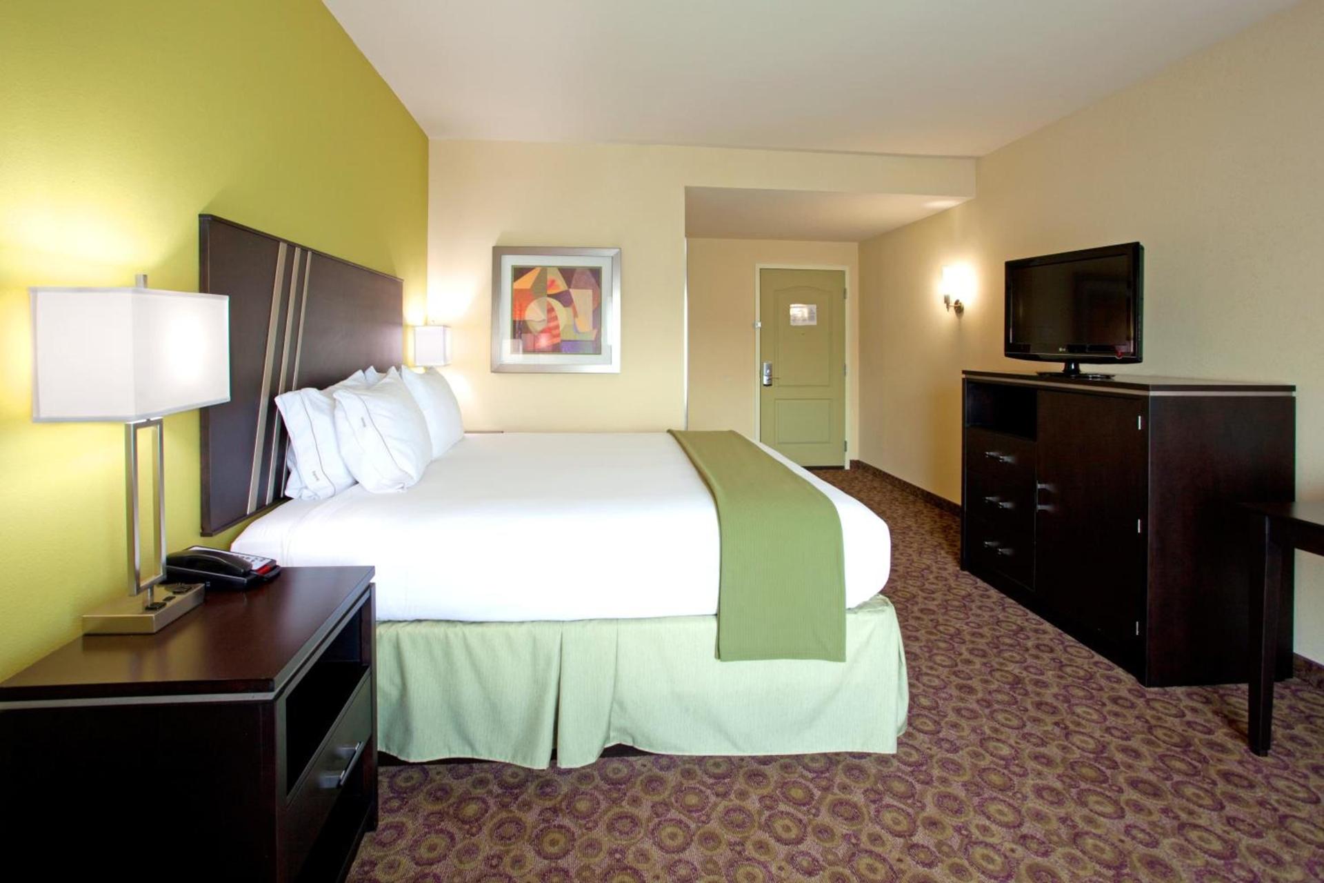 Holiday Inn Express Hotel & Suites Clemson - University Area by IHG photo 17