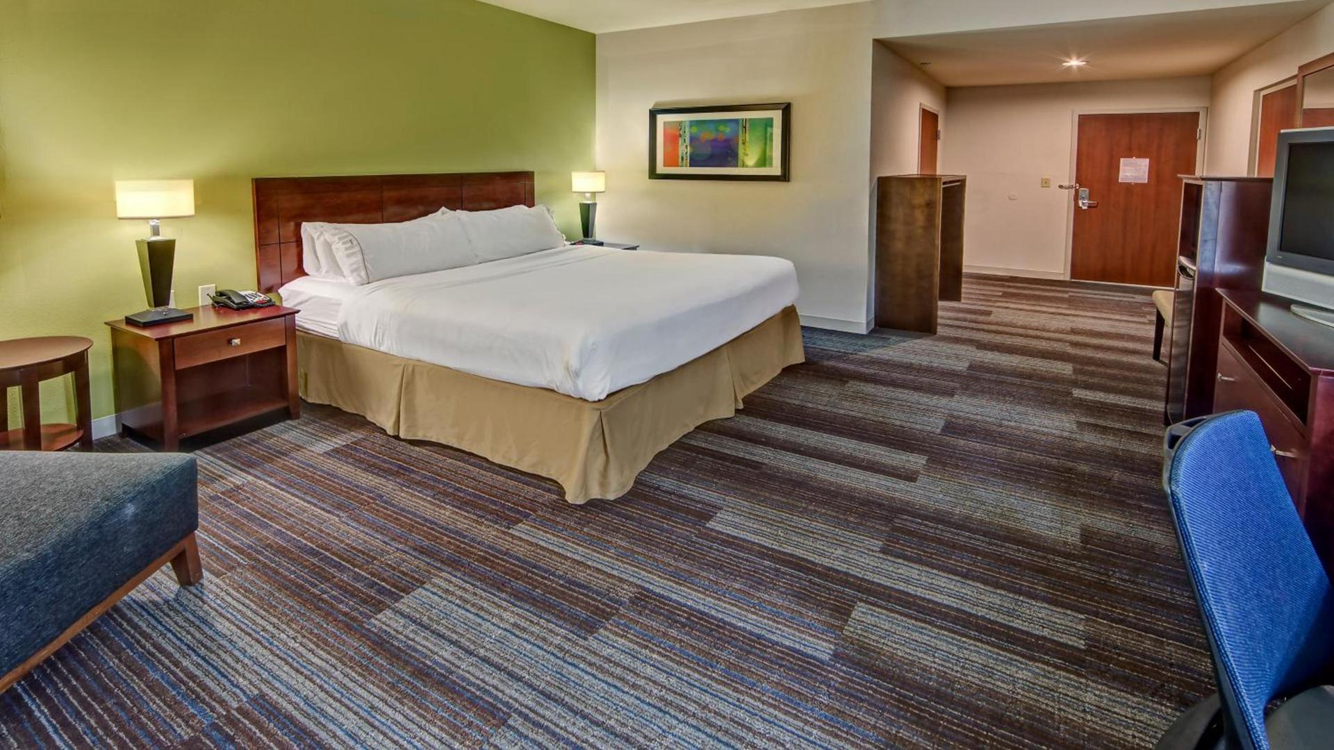Holiday Inn Express & Suites Cookeville by IHG photo 38