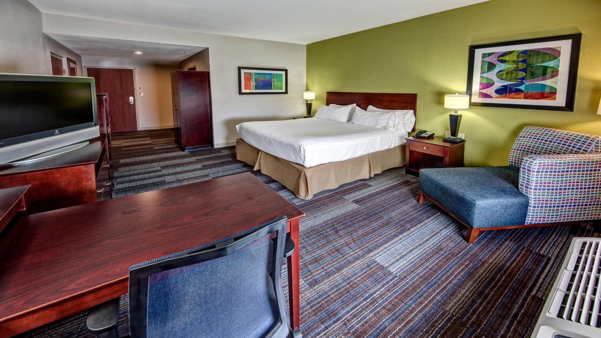 Holiday Inn Express & Suites Cookeville by IHG photo 32