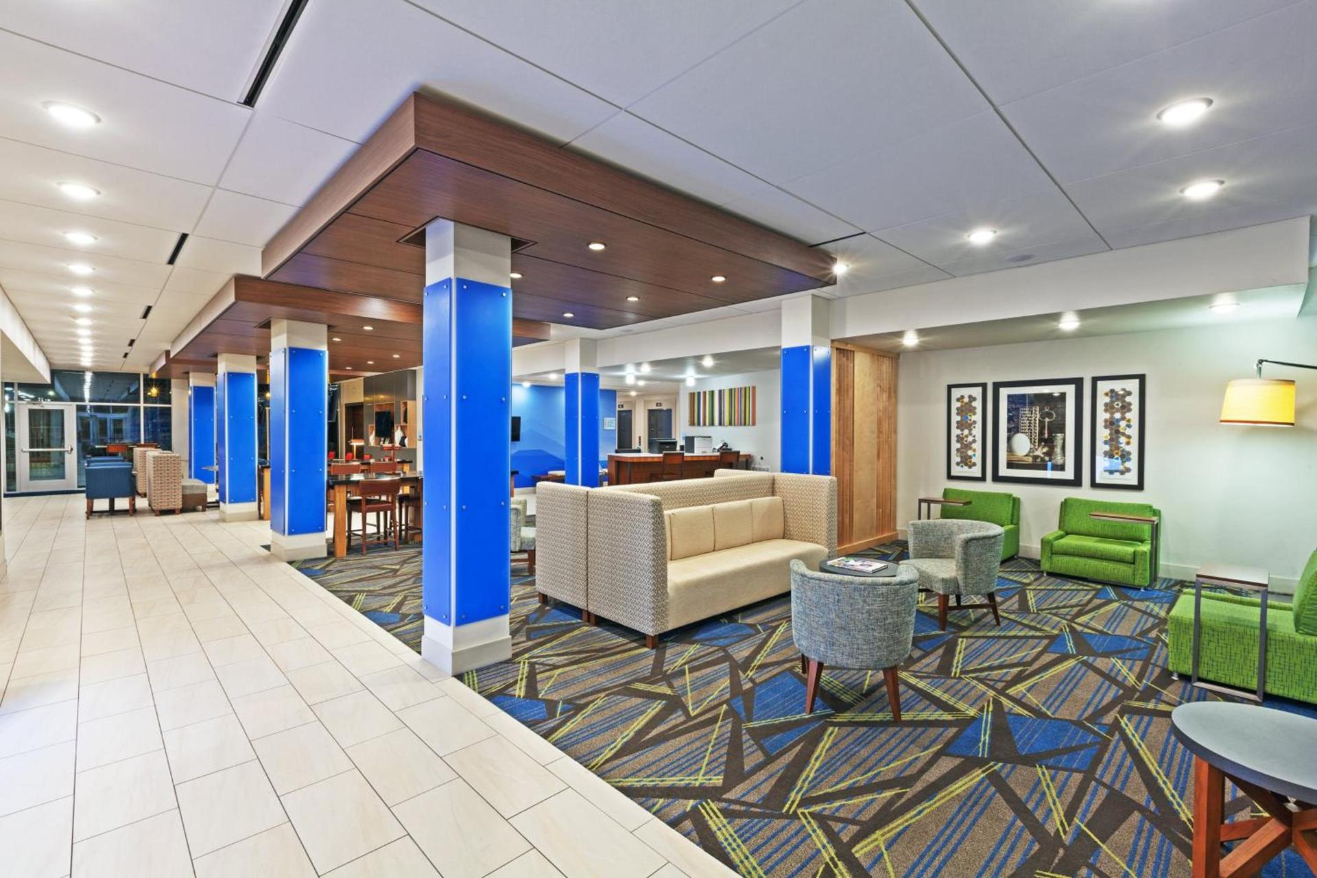 Holiday Inn Express & Suites Brenham South by IHG photo 14