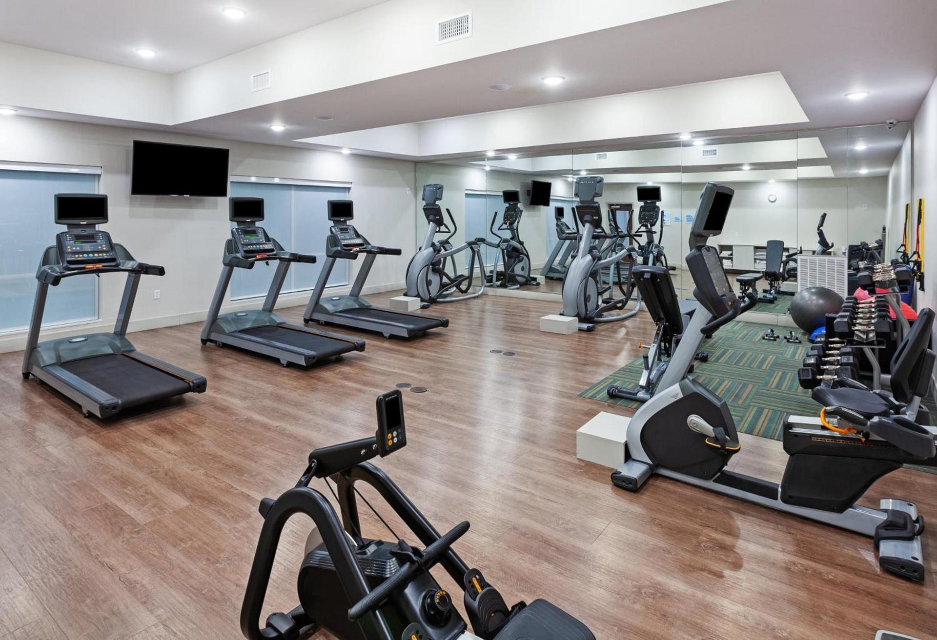 Holiday Inn Express & Suites Brenham South by IHG photo 15