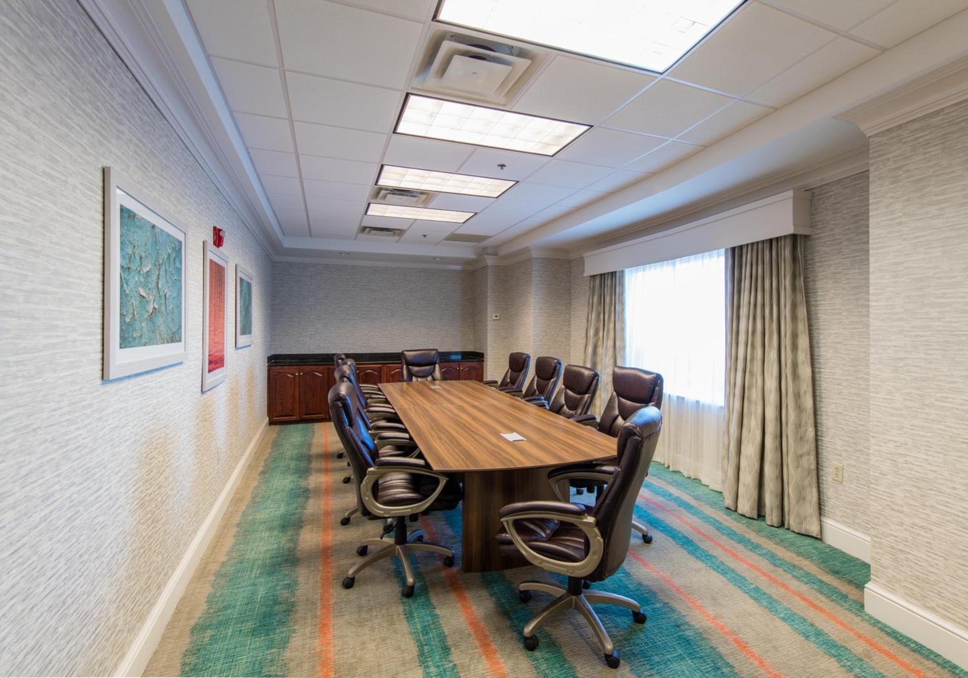 Holiday Inn & Suites Lake City by IHG photo 8