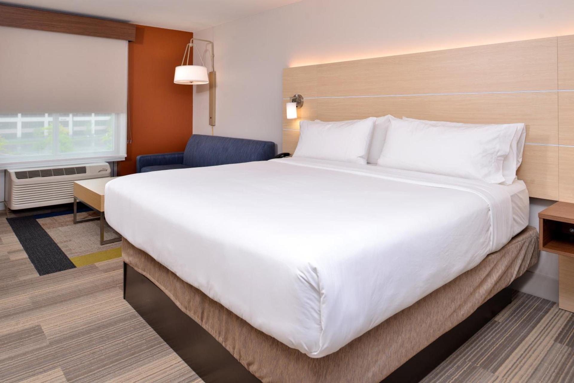 Holiday Inn Express Hotel & Suites Cincinnati - Mason by IHG photo 25