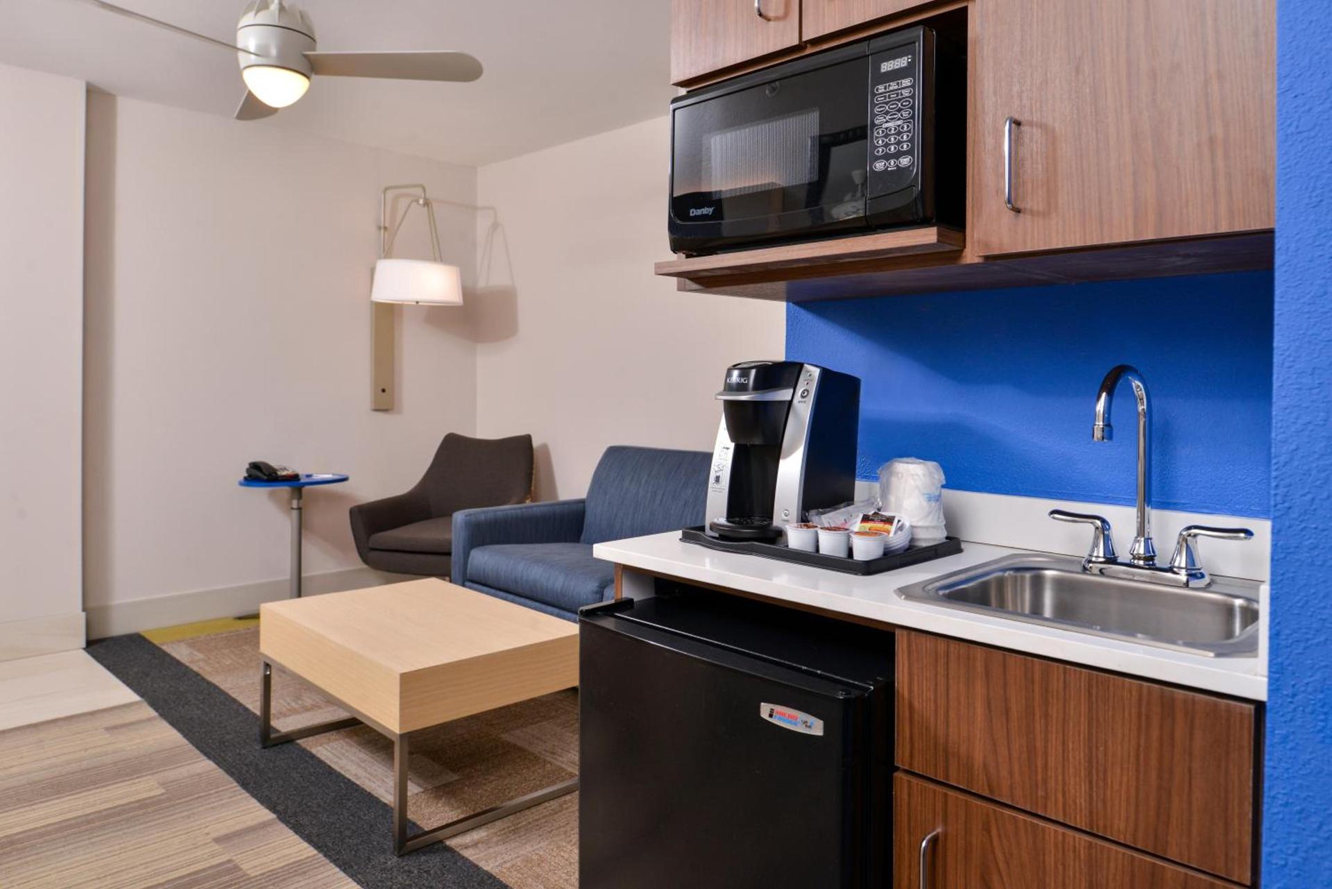 Holiday Inn Express Hotel & Suites Cincinnati - Mason by IHG photo 14