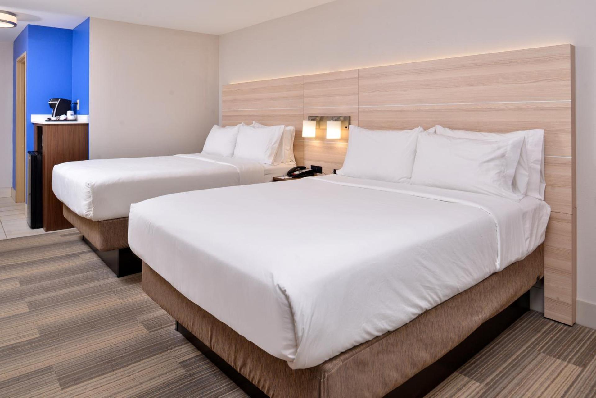 Holiday Inn Express Hotel & Suites Cincinnati - Mason by IHG photo 22