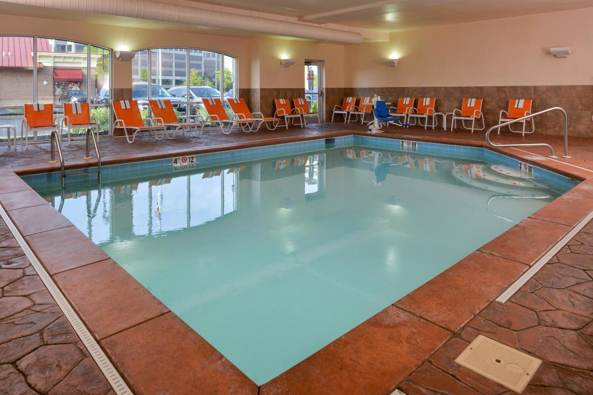 Holiday Inn Express Hotel & Suites Cincinnati - Mason by IHG photo 46