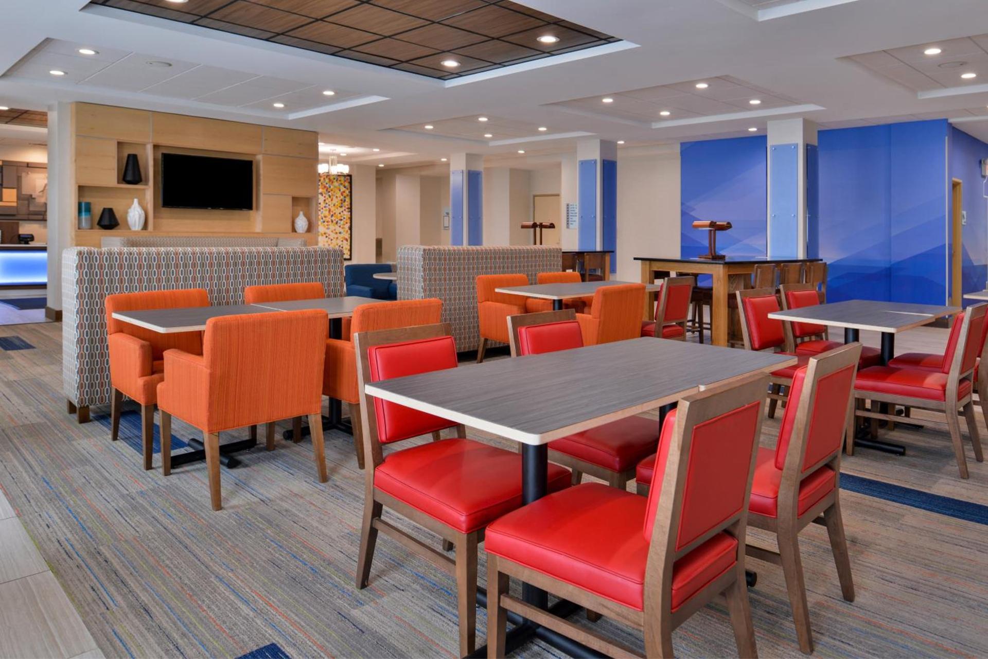 Holiday Inn Express Hotel & Suites Cincinnati - Mason by IHG photo 48