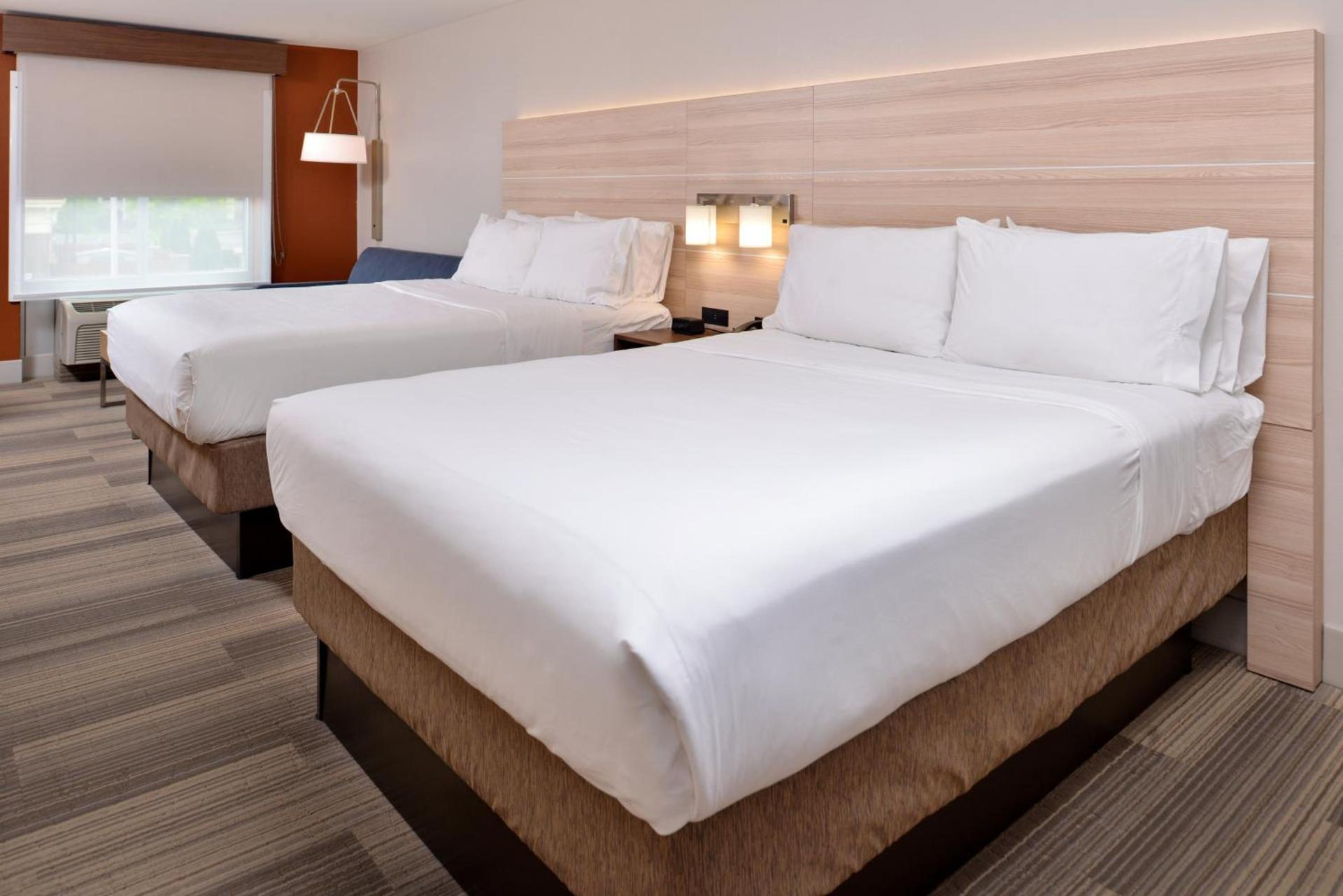 Holiday Inn Express Hotel & Suites Cincinnati - Mason by IHG photo 31