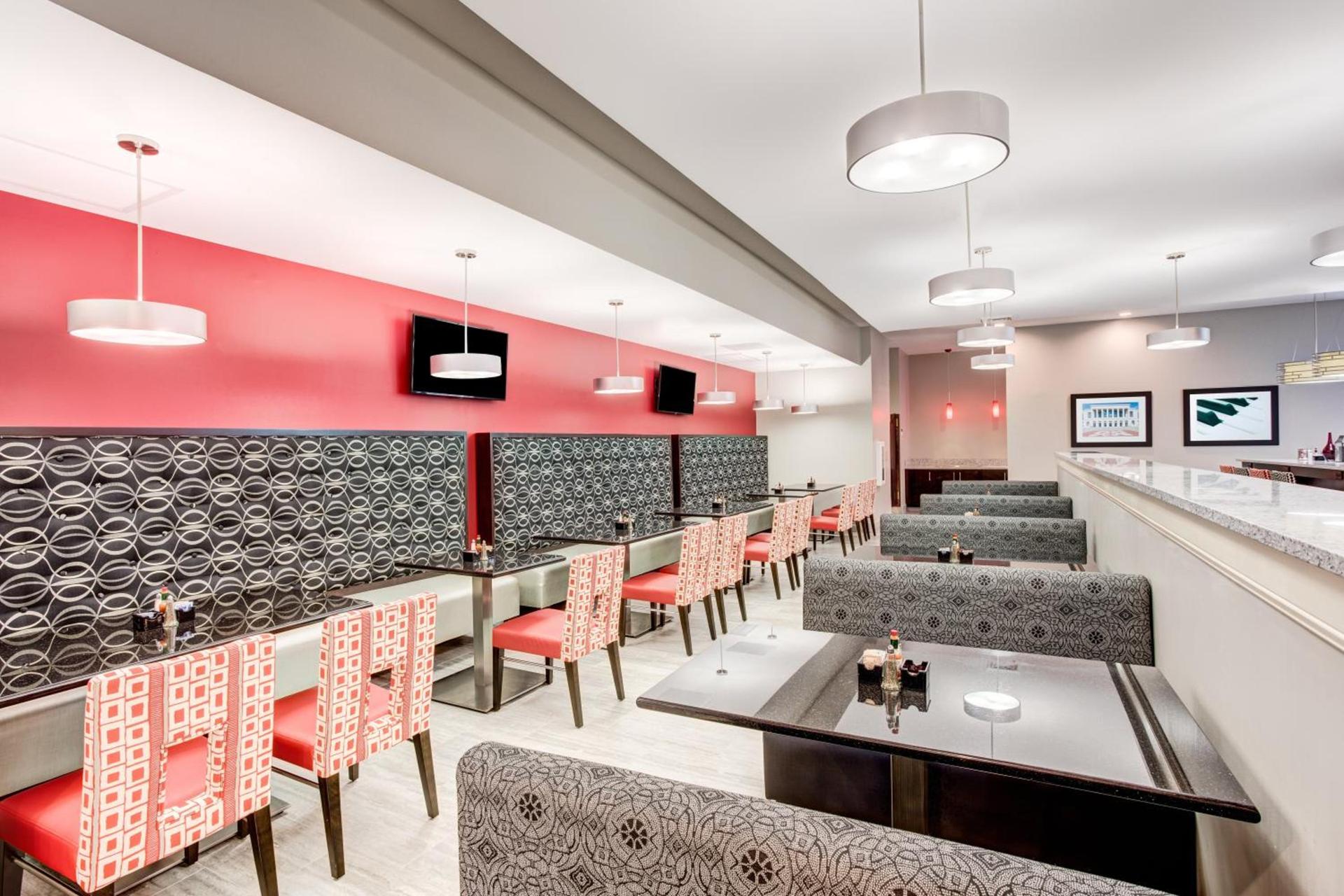 Holiday Inn & Suites Lafayette North by IHG photo 21