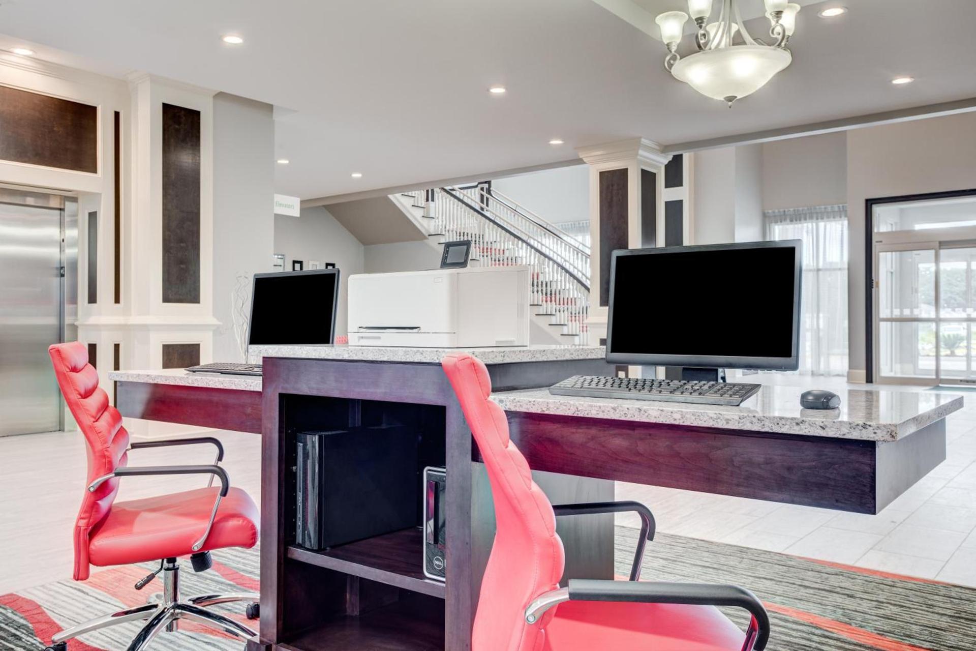 Holiday Inn & Suites Lafayette North by IHG photo 28