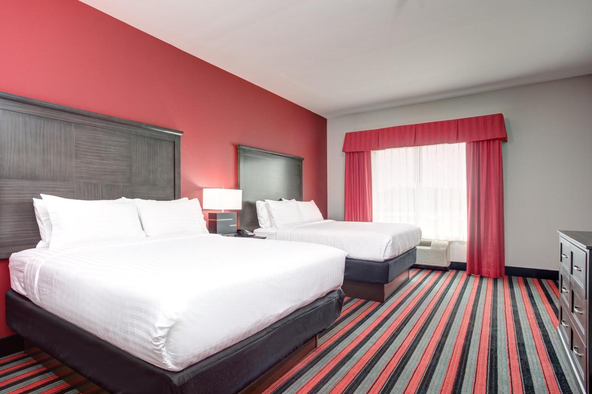 Holiday Inn & Suites Lafayette North by IHG photo 33