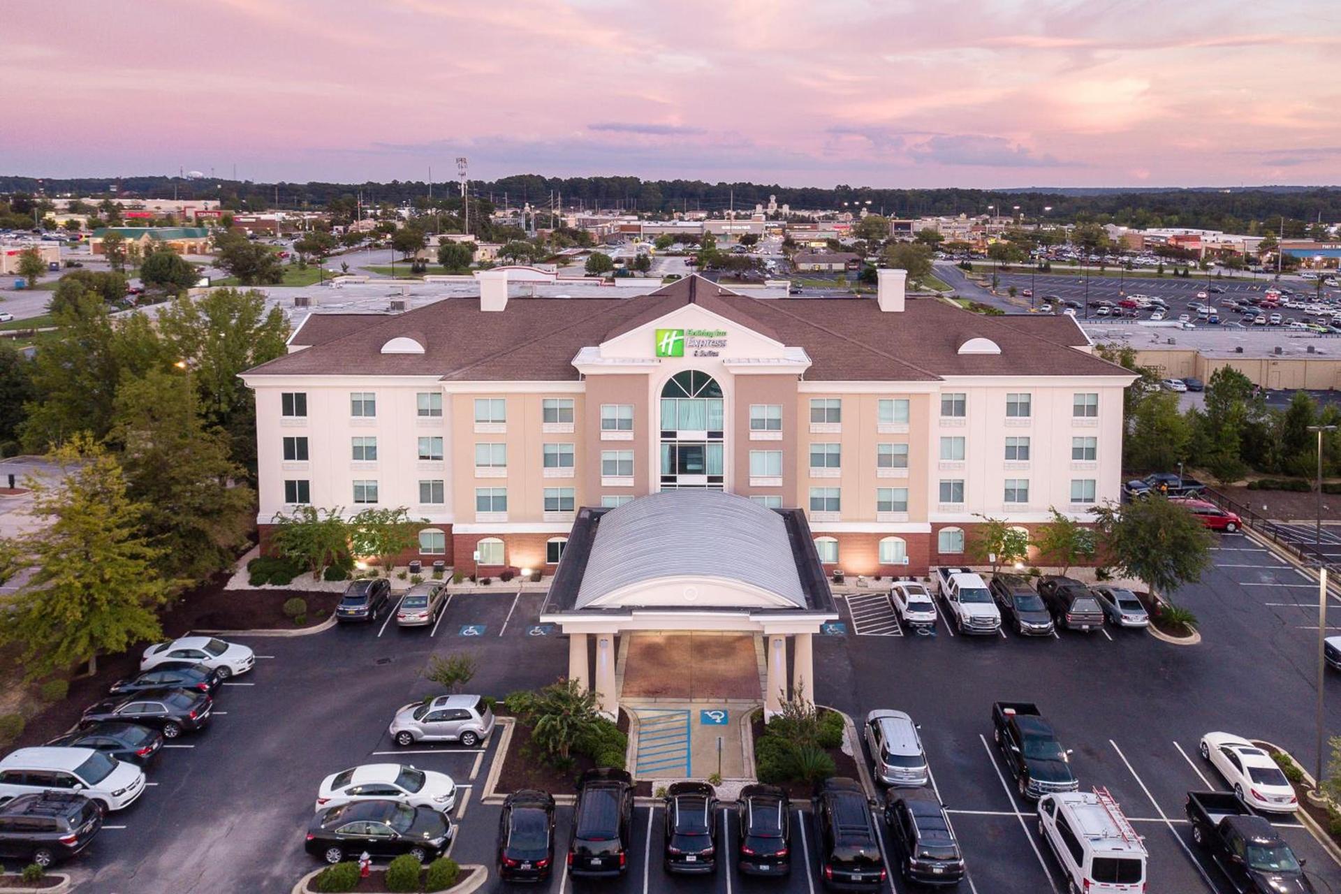 Holiday Inn Express & Suites Columbia-I-26 @ Harbison Blvd by IHG photo 20