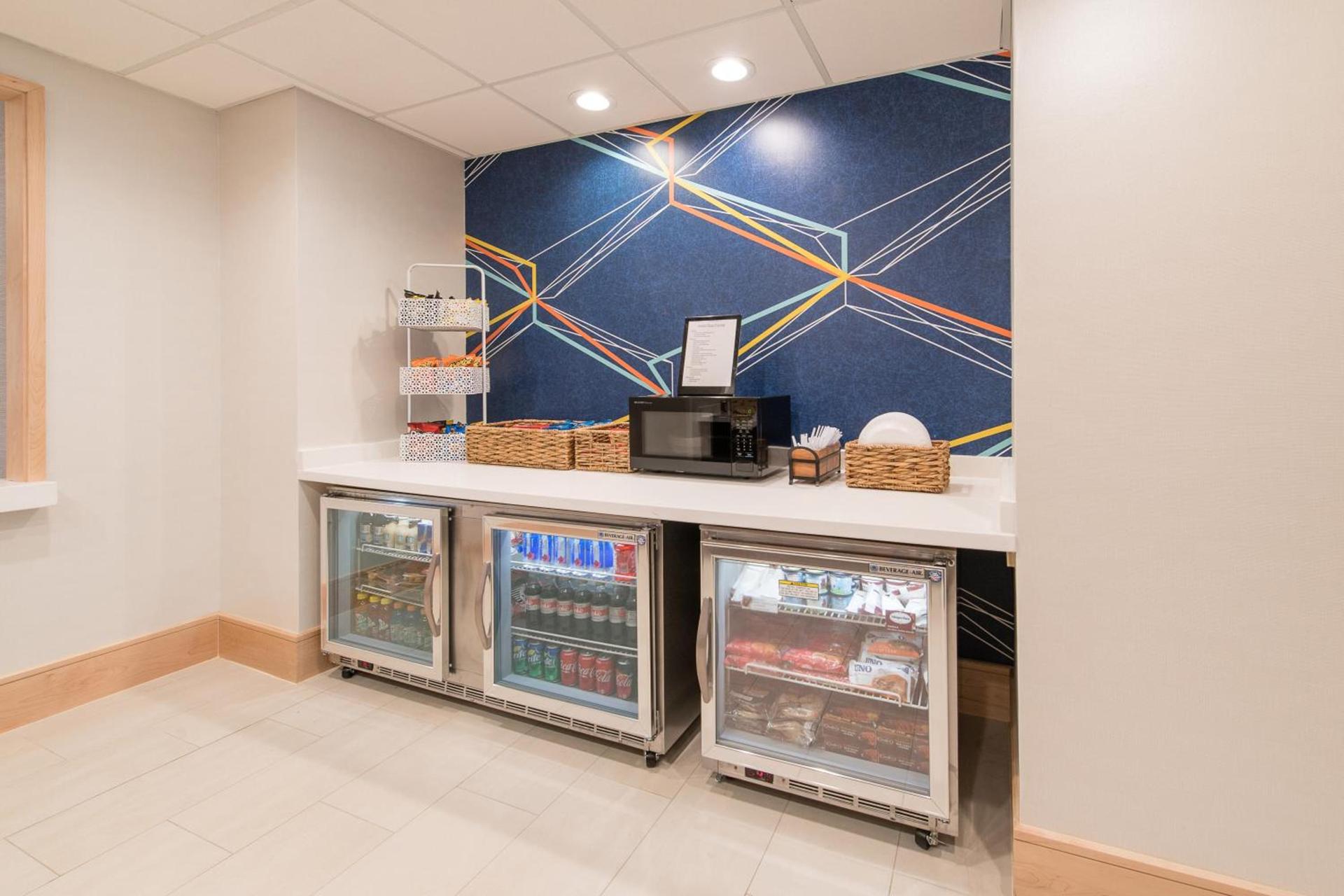 Holiday Inn Express & Suites Columbia-I-26 @ Harbison Blvd by IHG photo 17