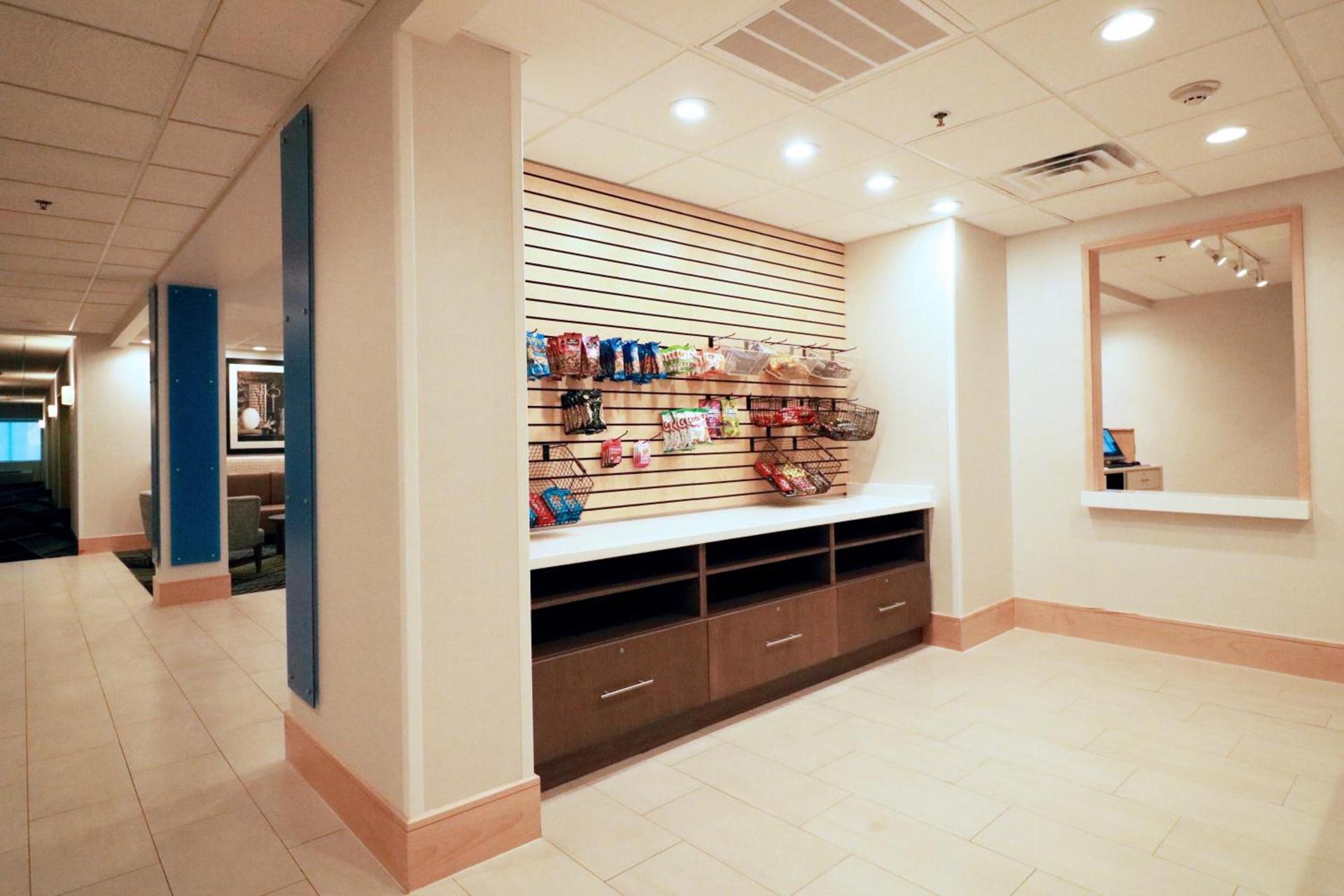 Holiday Inn Express & Suites Columbia-I-26 @ Harbison Blvd by IHG photo 19