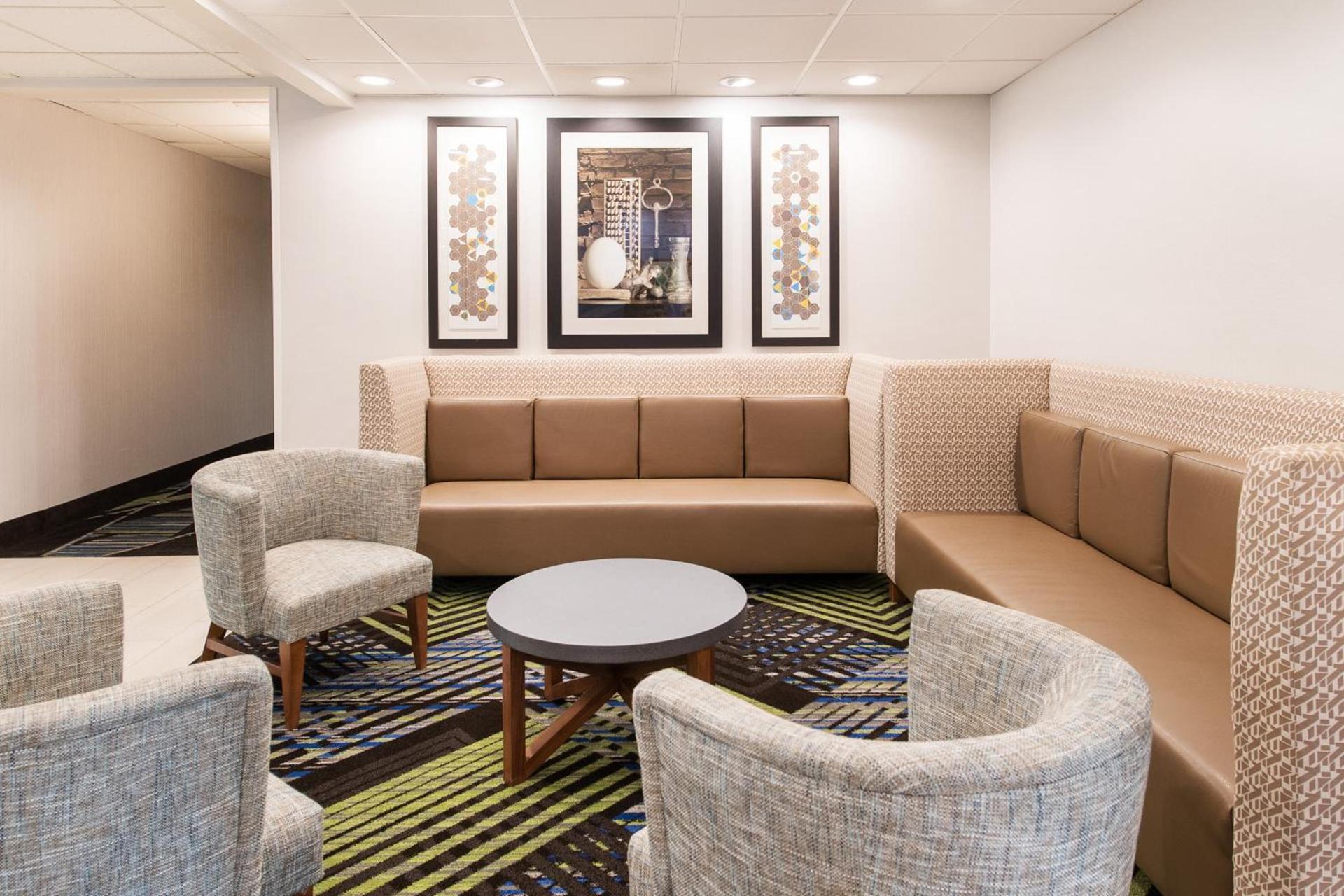 Holiday Inn Express & Suites Columbia-I-26 @ Harbison Blvd by IHG photo 21