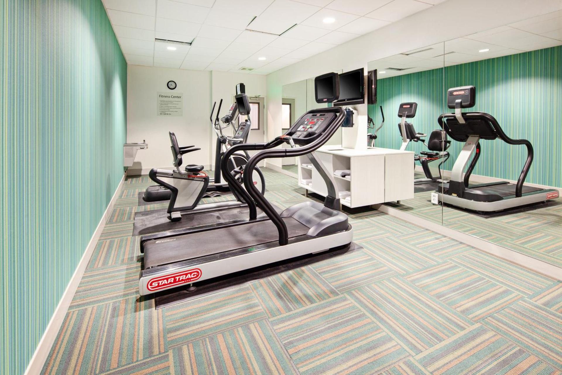 Holiday Inn Express & Suites Clovis Fresno Area by IHG photo 32