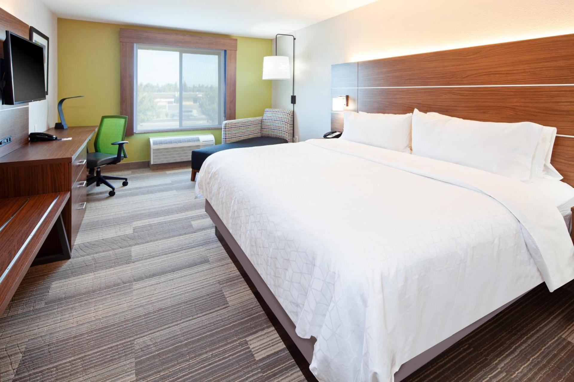 Holiday Inn Express & Suites Clovis Fresno Area by IHG photo 23