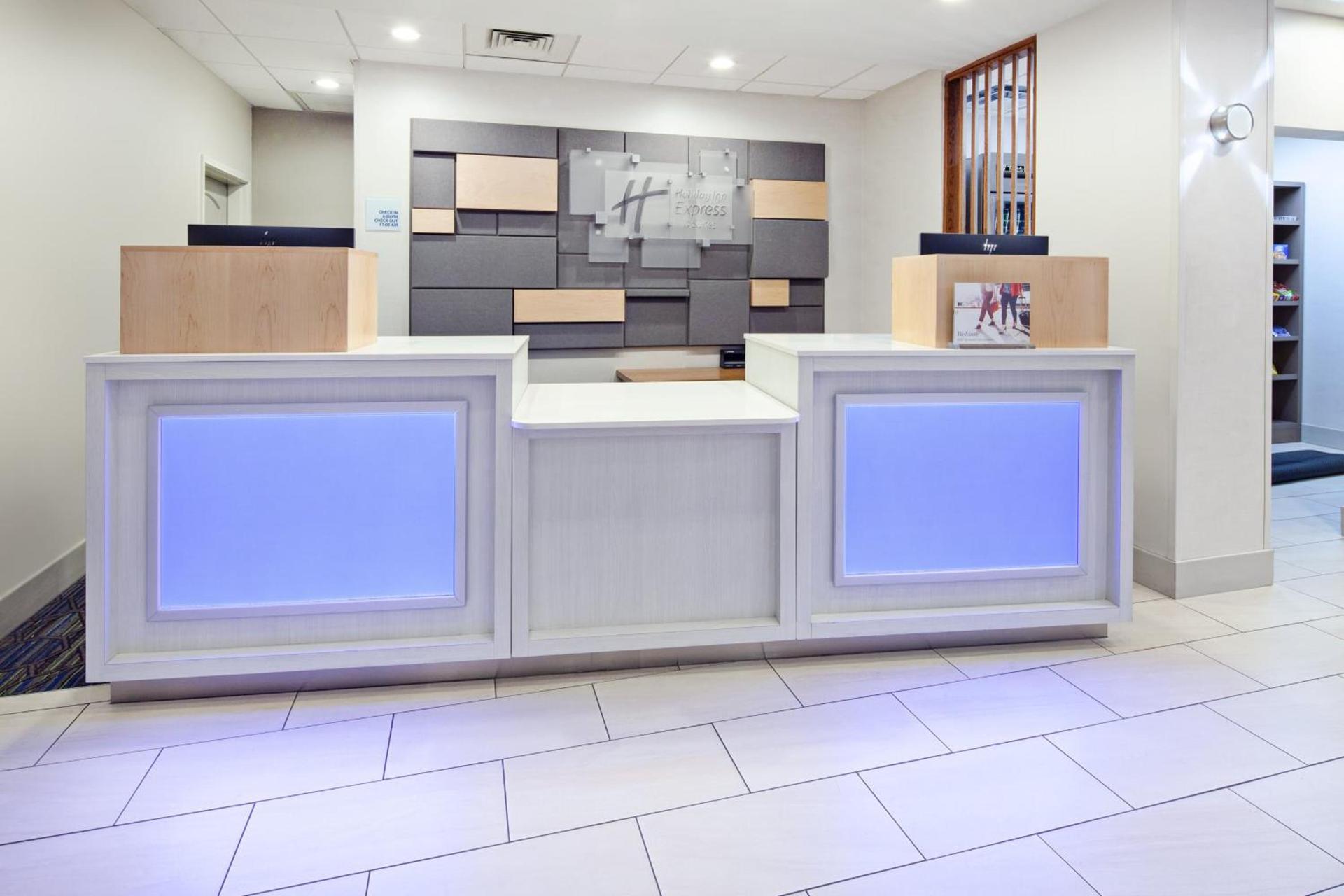 Holiday Inn Express & Suites Clovis Fresno Area by IHG photo 28
